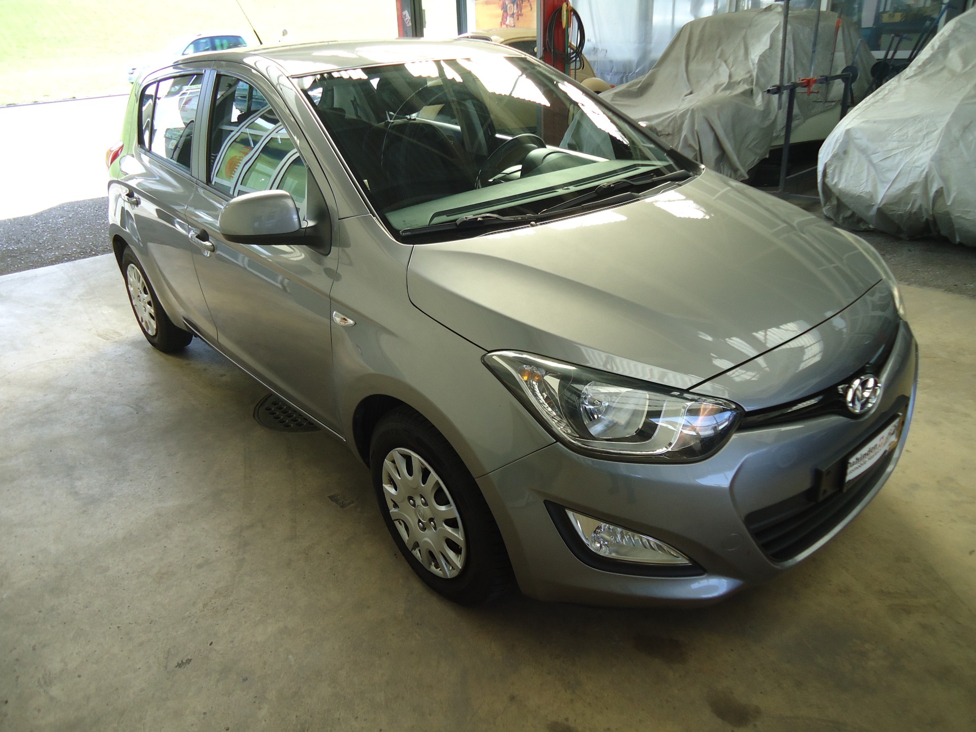 HYUNDAI i20 1.4 Style Automatic-image-1