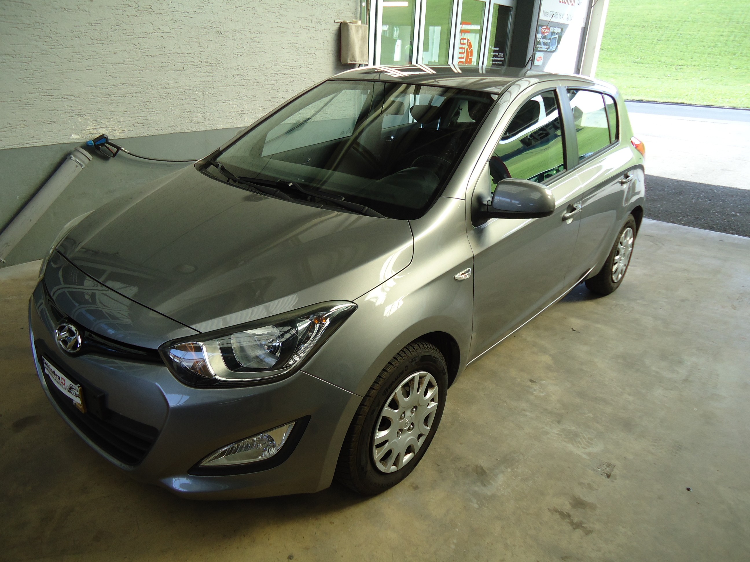 Car photo