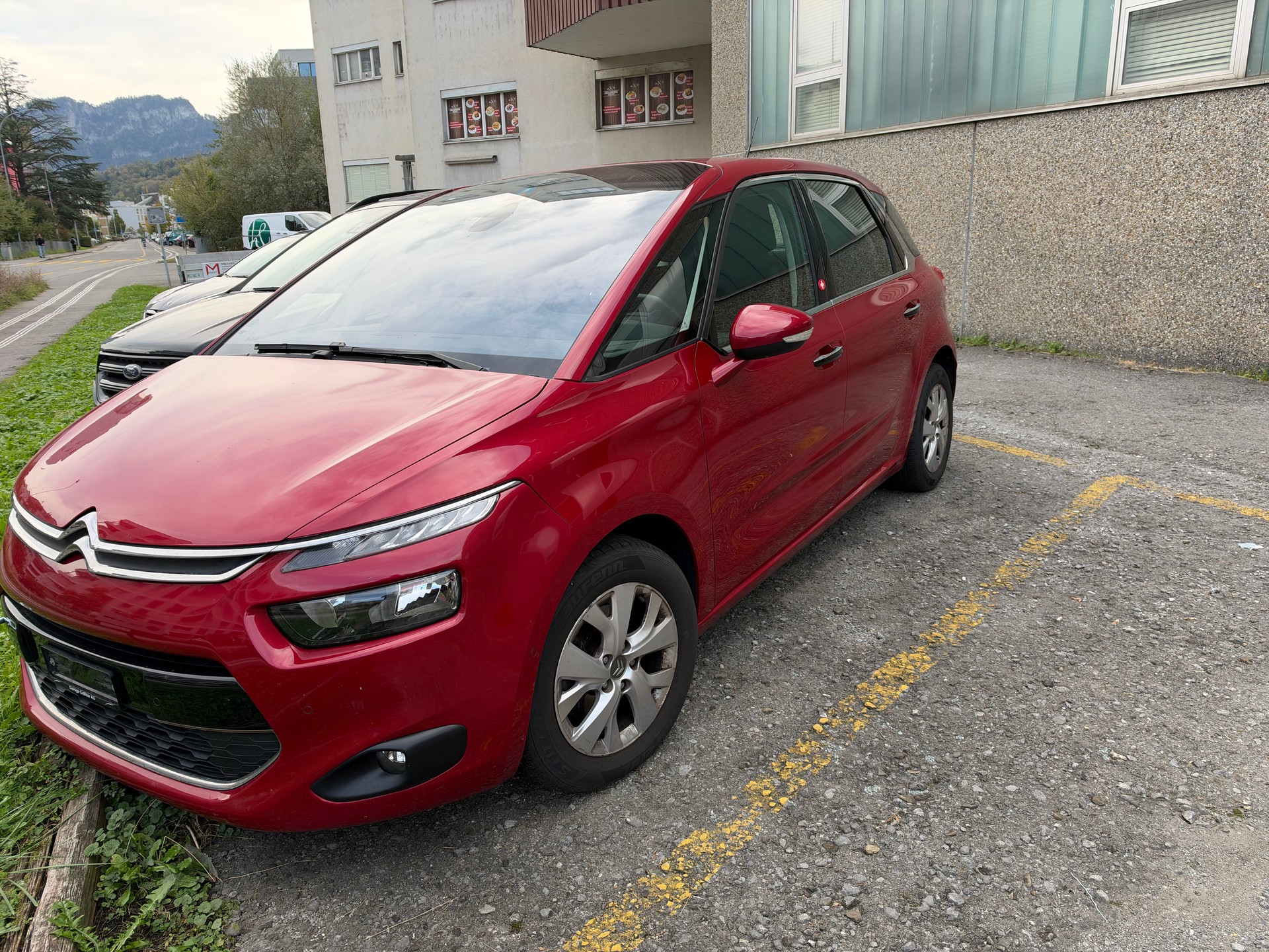 CITROEN C4 Picasso 1.6i 16V e-THP Intensive Automatic-image-1