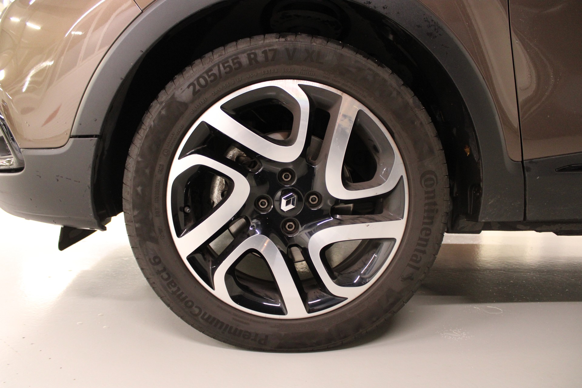 RENAULT Captur 1.5 dCi Privilège EDC-image-13