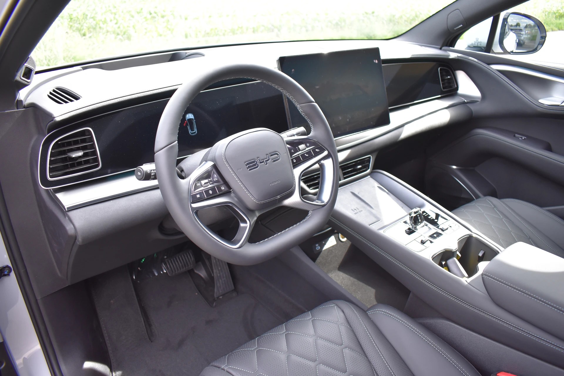 BYD Sealion 7 91,3 kWh Excellence AWD-image-12