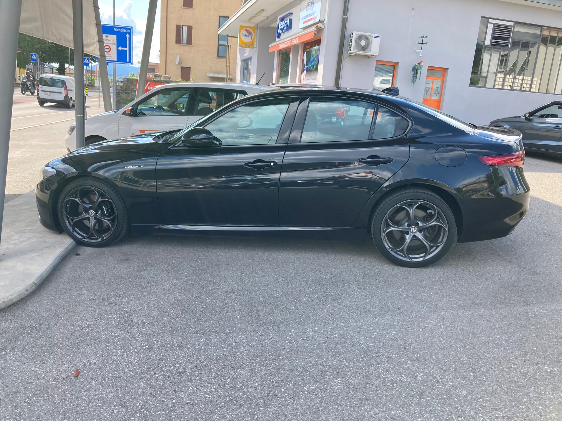 ALFA ROMEO Giulia 2.2 JTDM Veloce Q4 Automatic-image-8