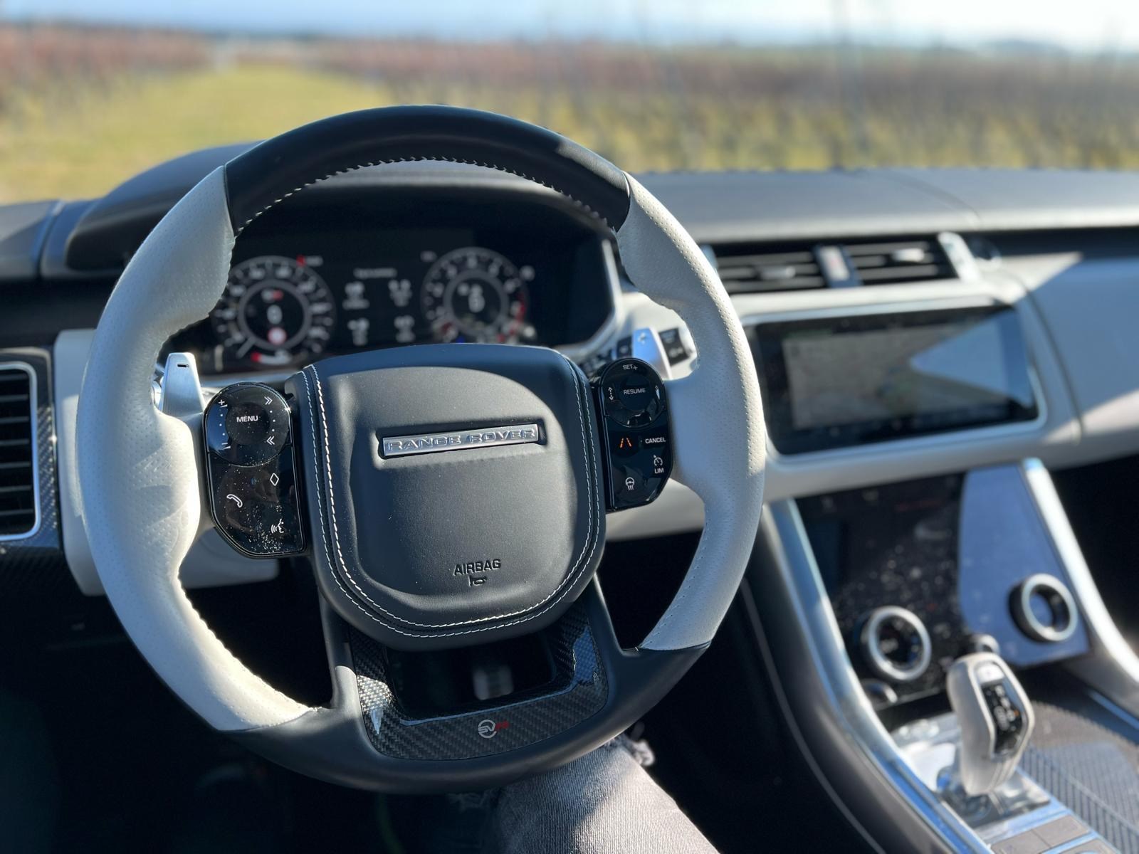 LAND ROVER Range Rover Sport 575 5.0 V8 S/C SVR Carbon Automatic-image-5