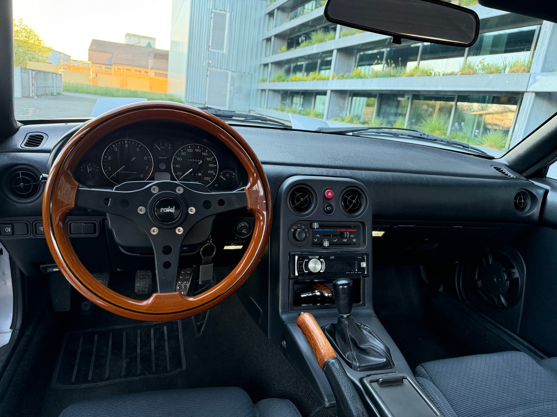 MAZDA 1.6i-image-10