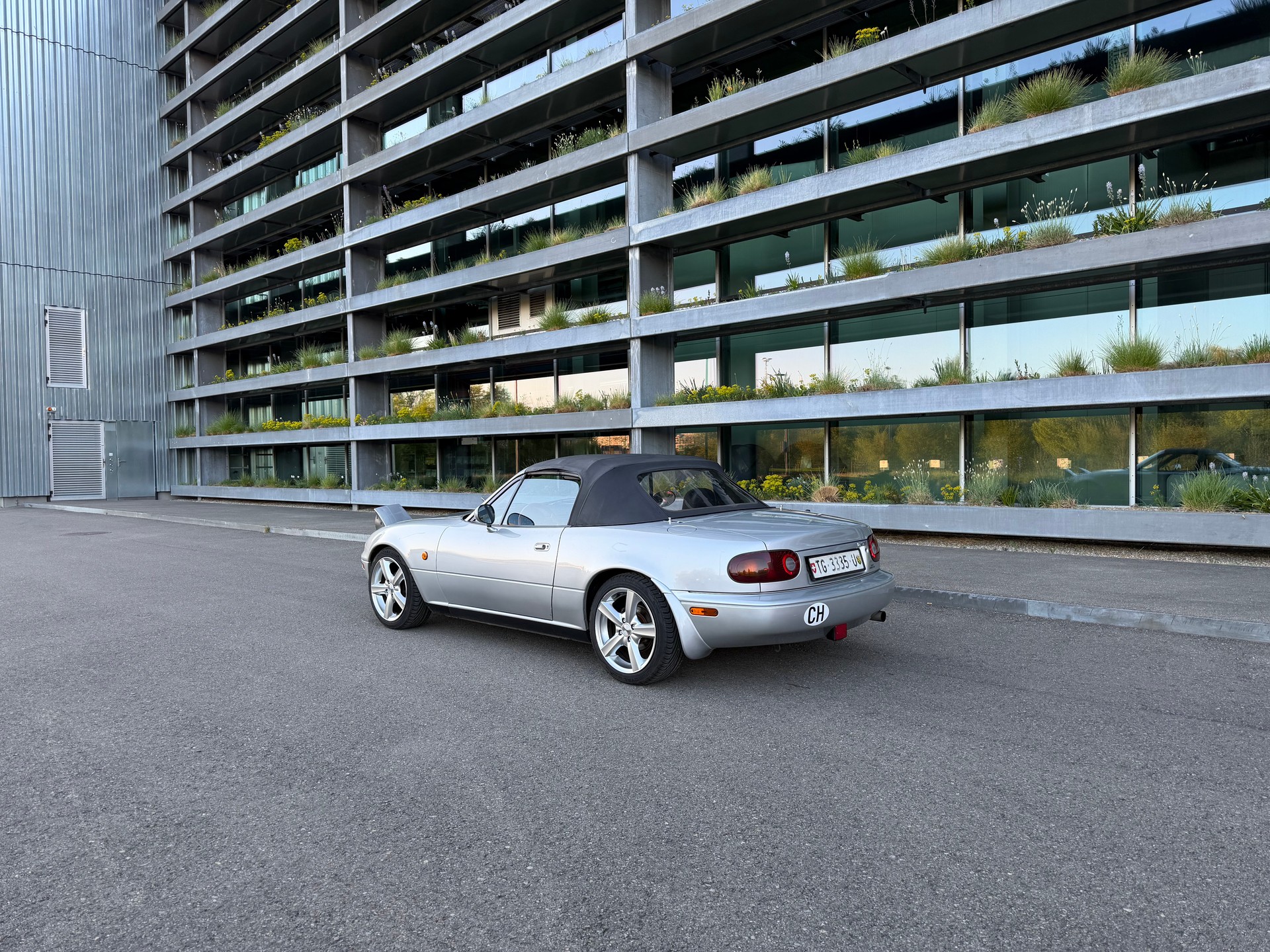 MAZDA 1.6i-image-2
