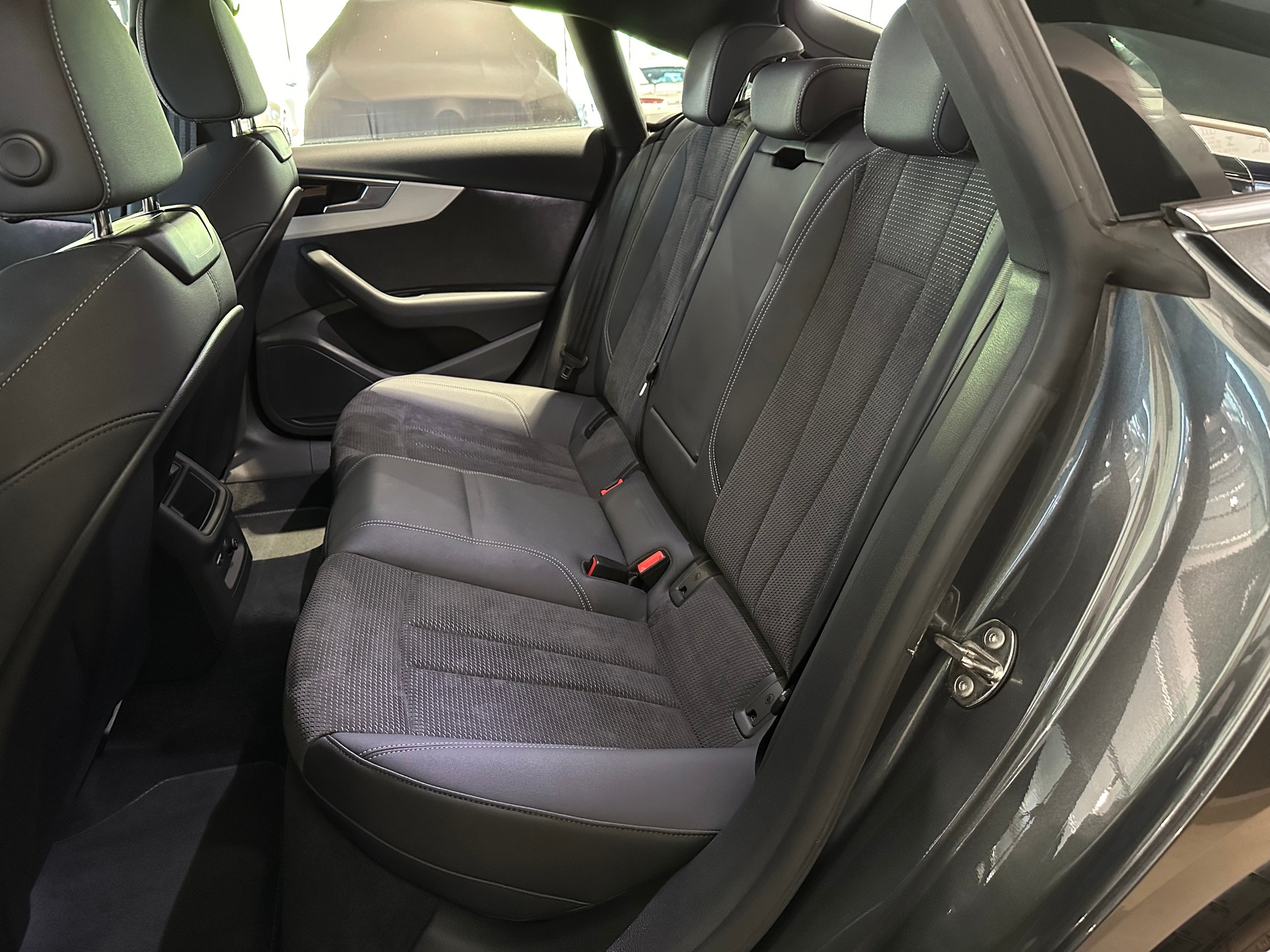 AUDI S5 Sportback 3.0 TDI quattro tiptronic-image-13