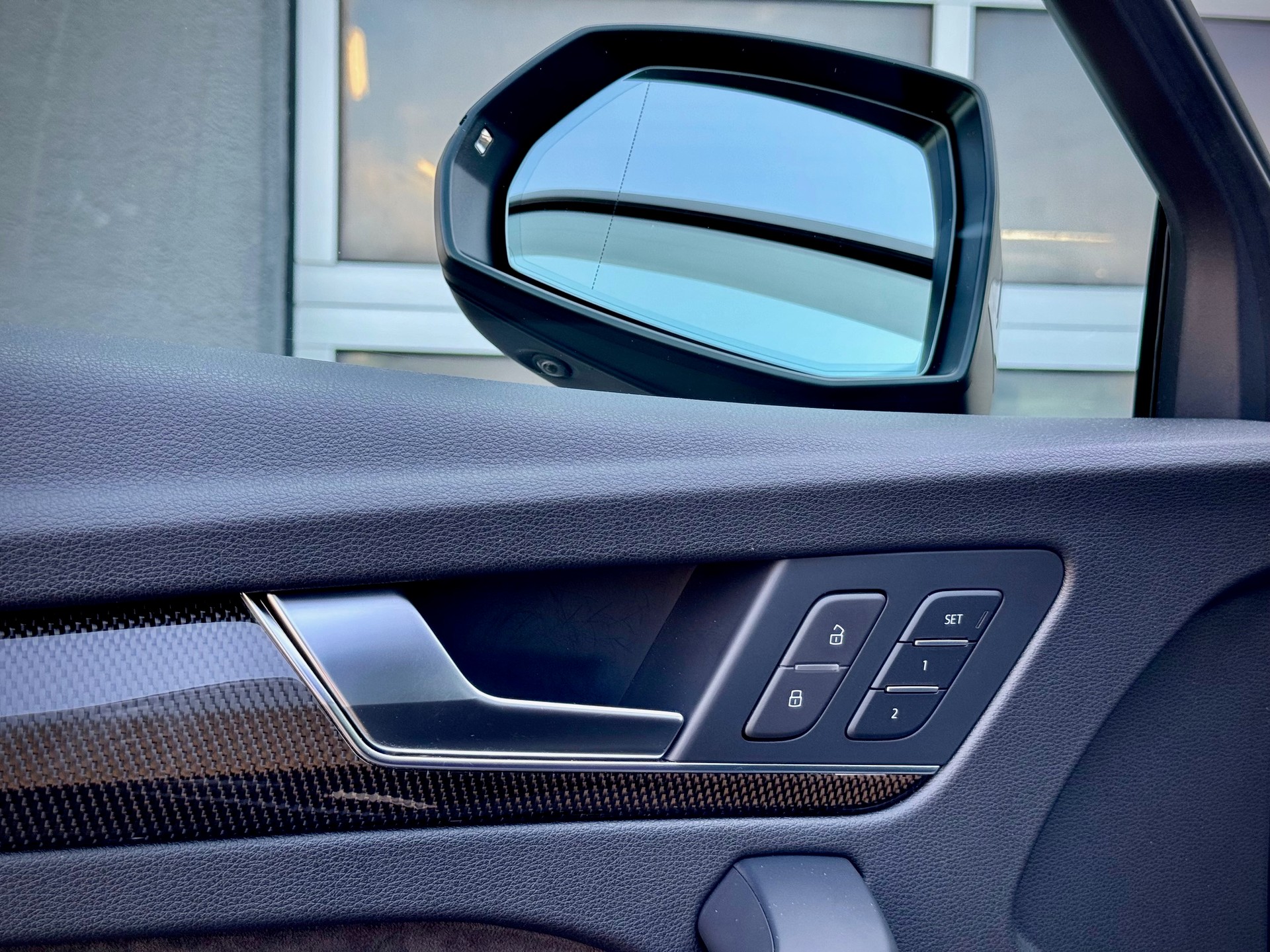 AUDI SQ5 3.0 TFSI quattro S-tronic - Véhicule Suisse (CH)-image-10