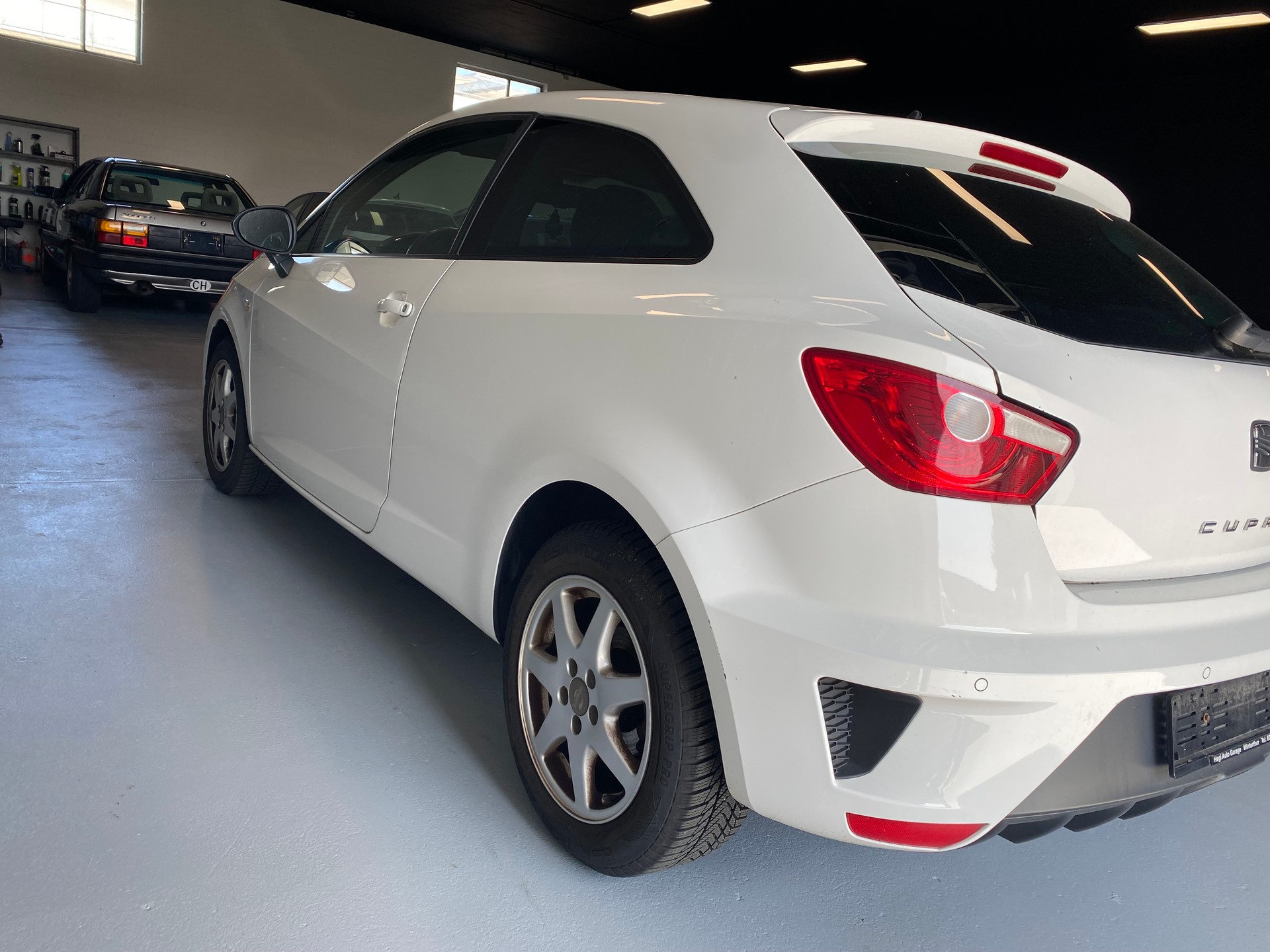 SEAT Ibiza SC 1.4 TSI Cupra DSG-image-4