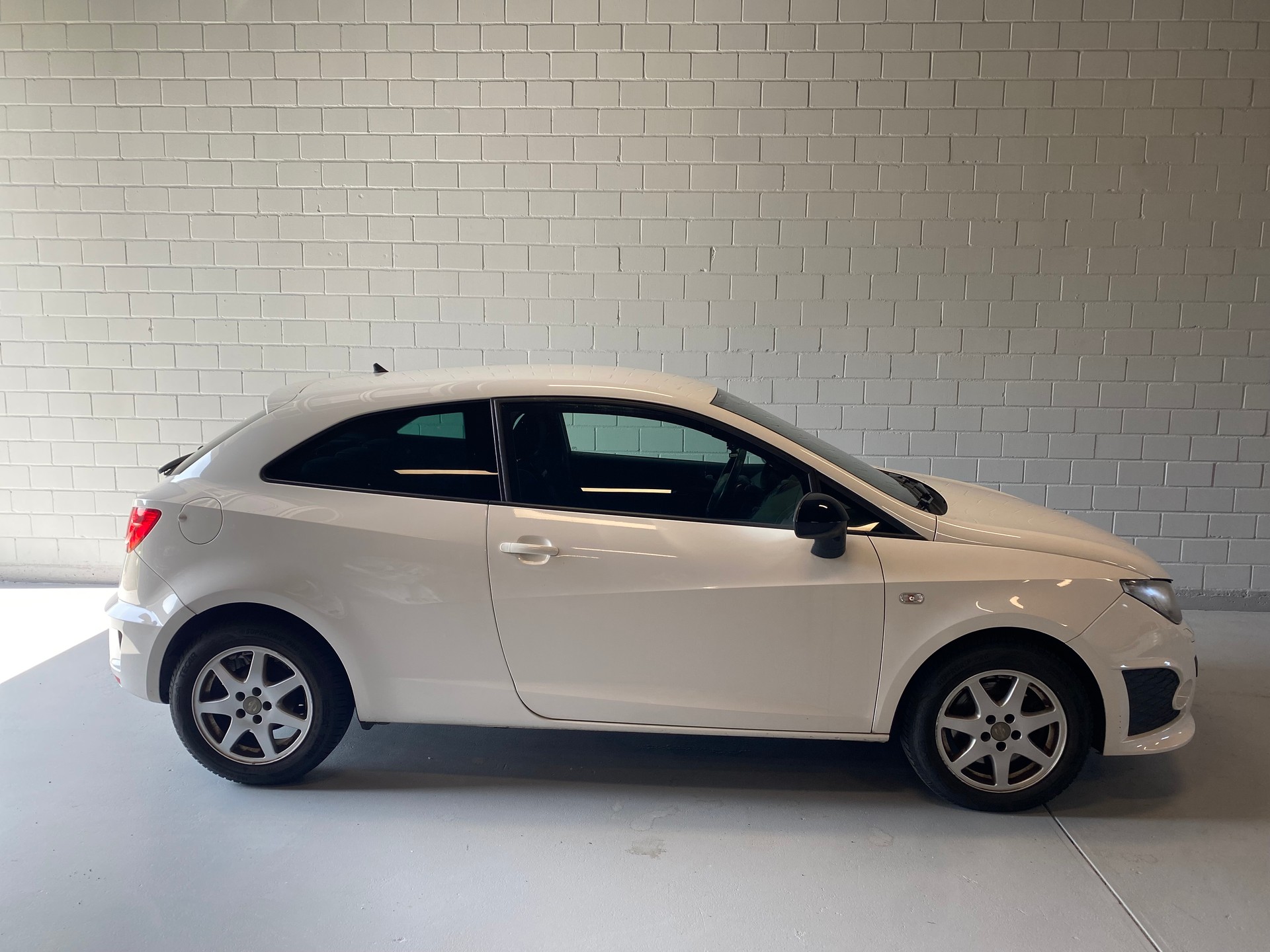 SEAT Ibiza SC 1.4 TSI Cupra DSG-image-1