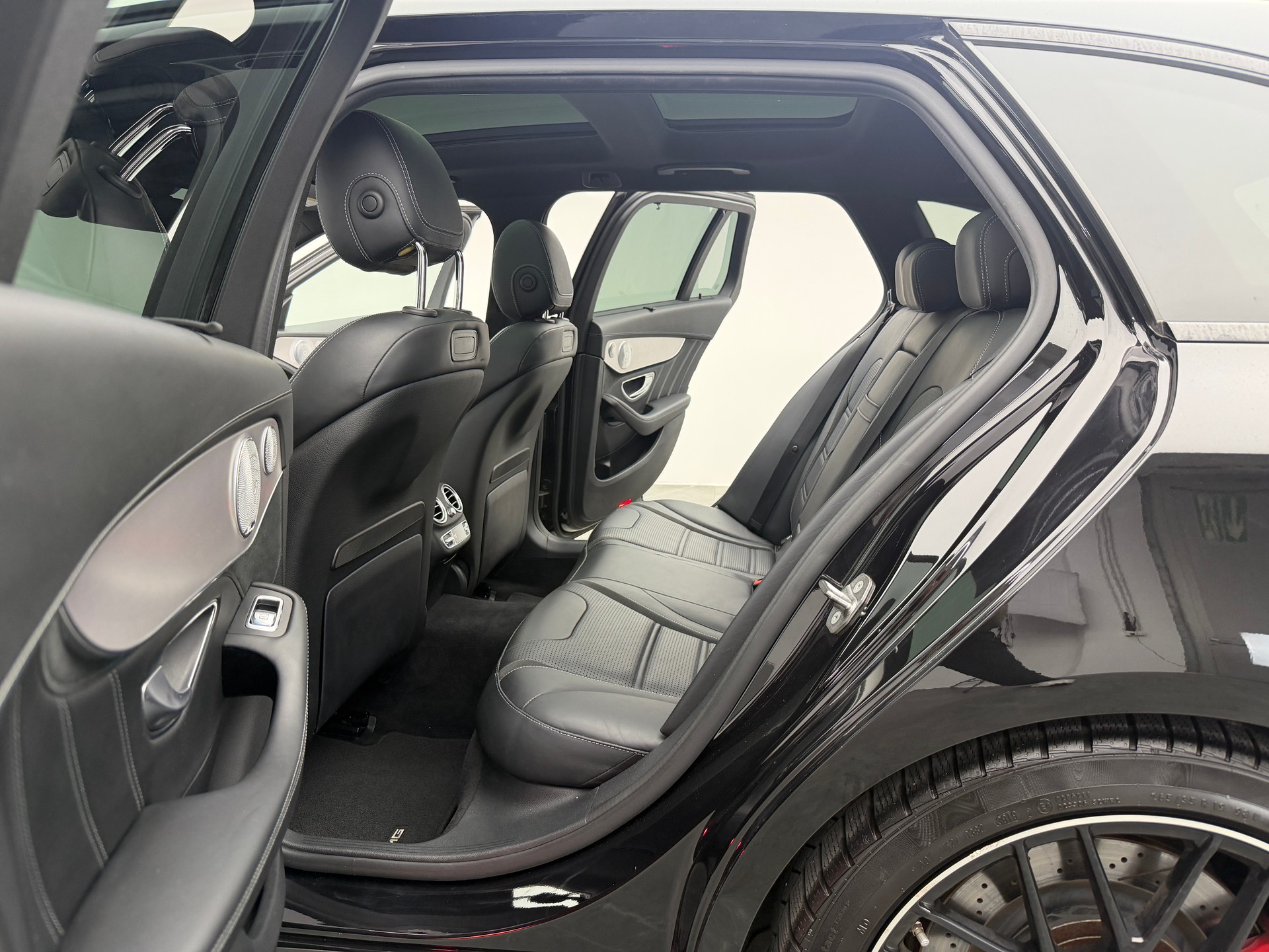 MERCEDES-BENZ C 63 S AMG 510PS Black Edition! Performance-Abgasanlage Speedshift-image-8