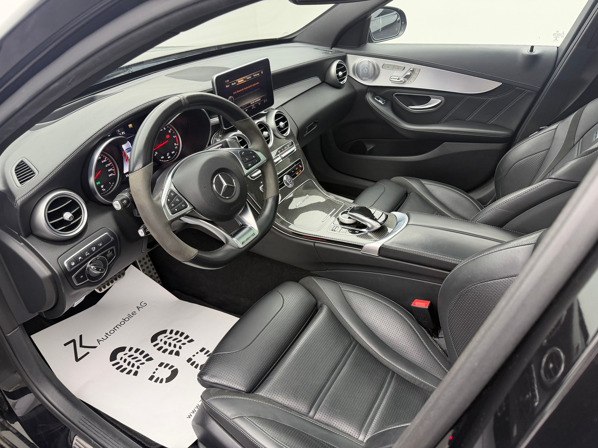 MERCEDES-BENZ C 63 S AMG 510PS Black Edition! Performance-Abgasanlage Speedshift-image-7