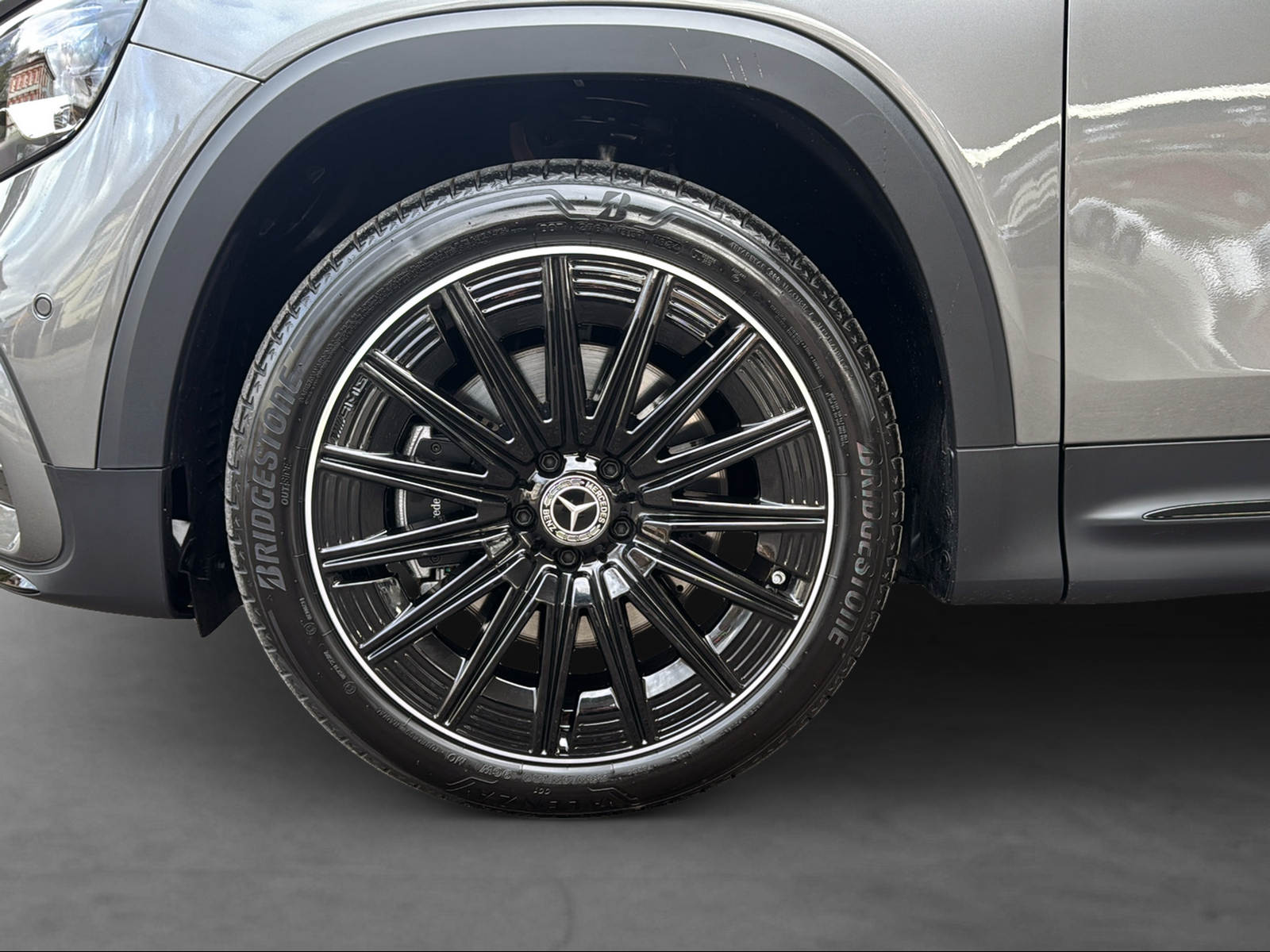 MERCEDES-BENZ GLB 250 4Matic 8G-Tronic-image-5
