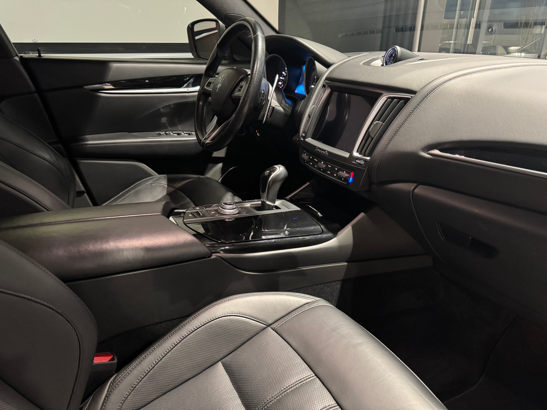 MASERATI Levante S 3.0 V6 Automatica-image-12