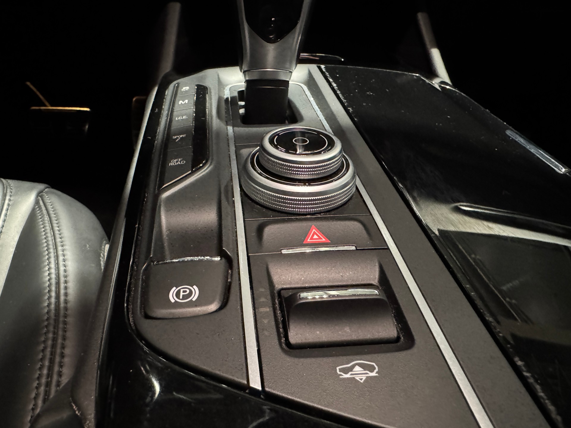 MASERATI Levante S 3.0 V6 Automatica-image-14