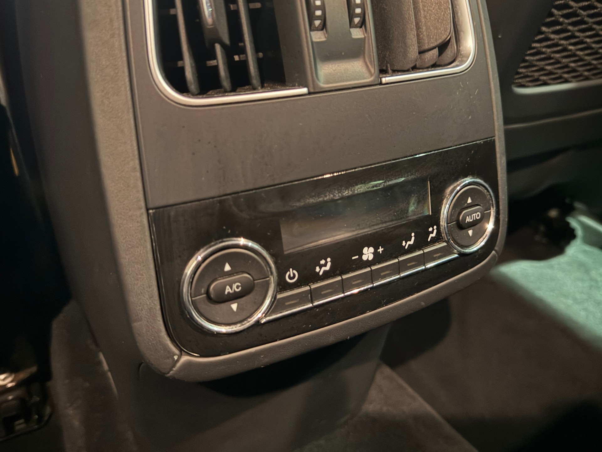 MASERATI Levante S 3.0 V6 Automatica-image-19