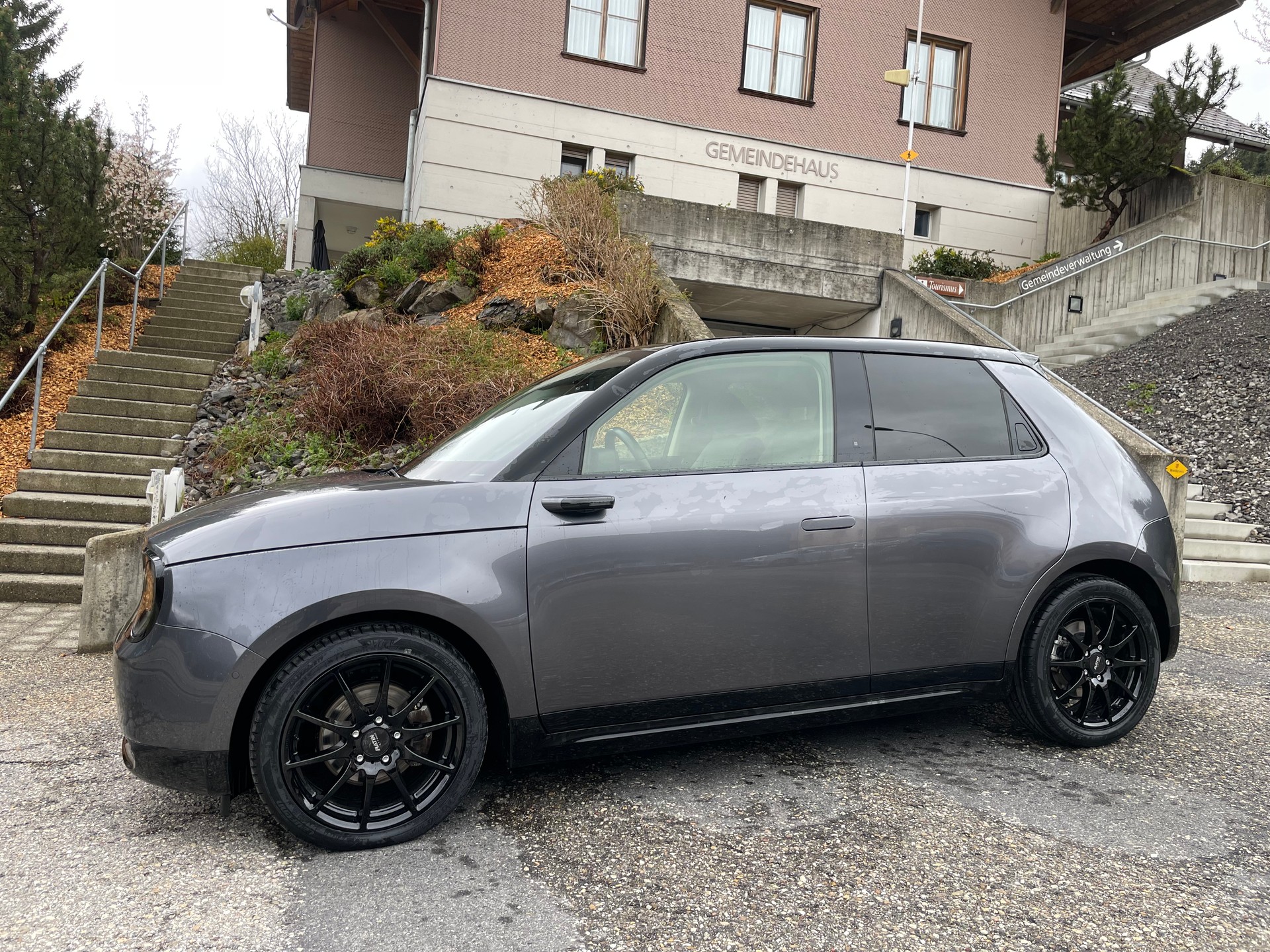 HONDA e Advance-image-0