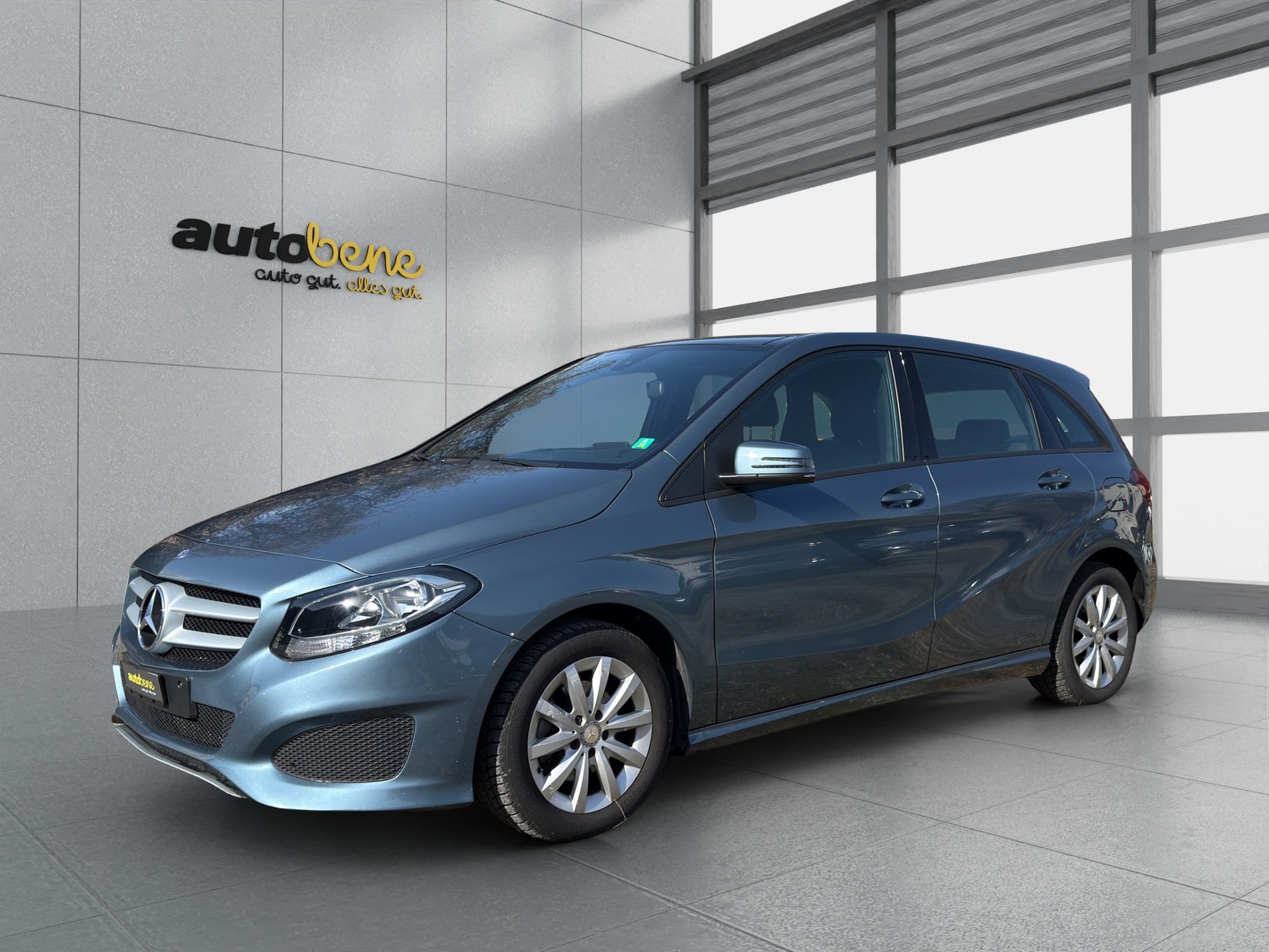MERCEDES-BENZ B 200 Style-image-0