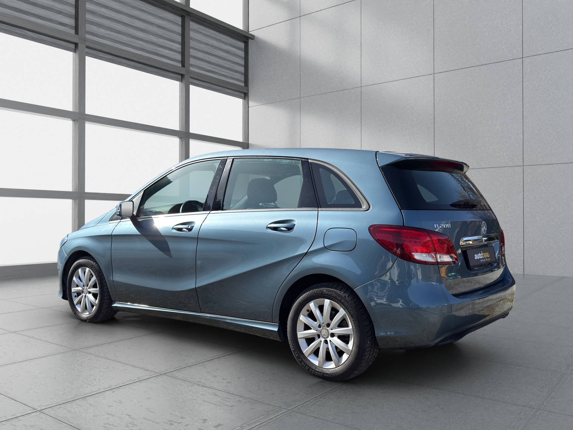 MERCEDES-BENZ B 200 Style-image-3