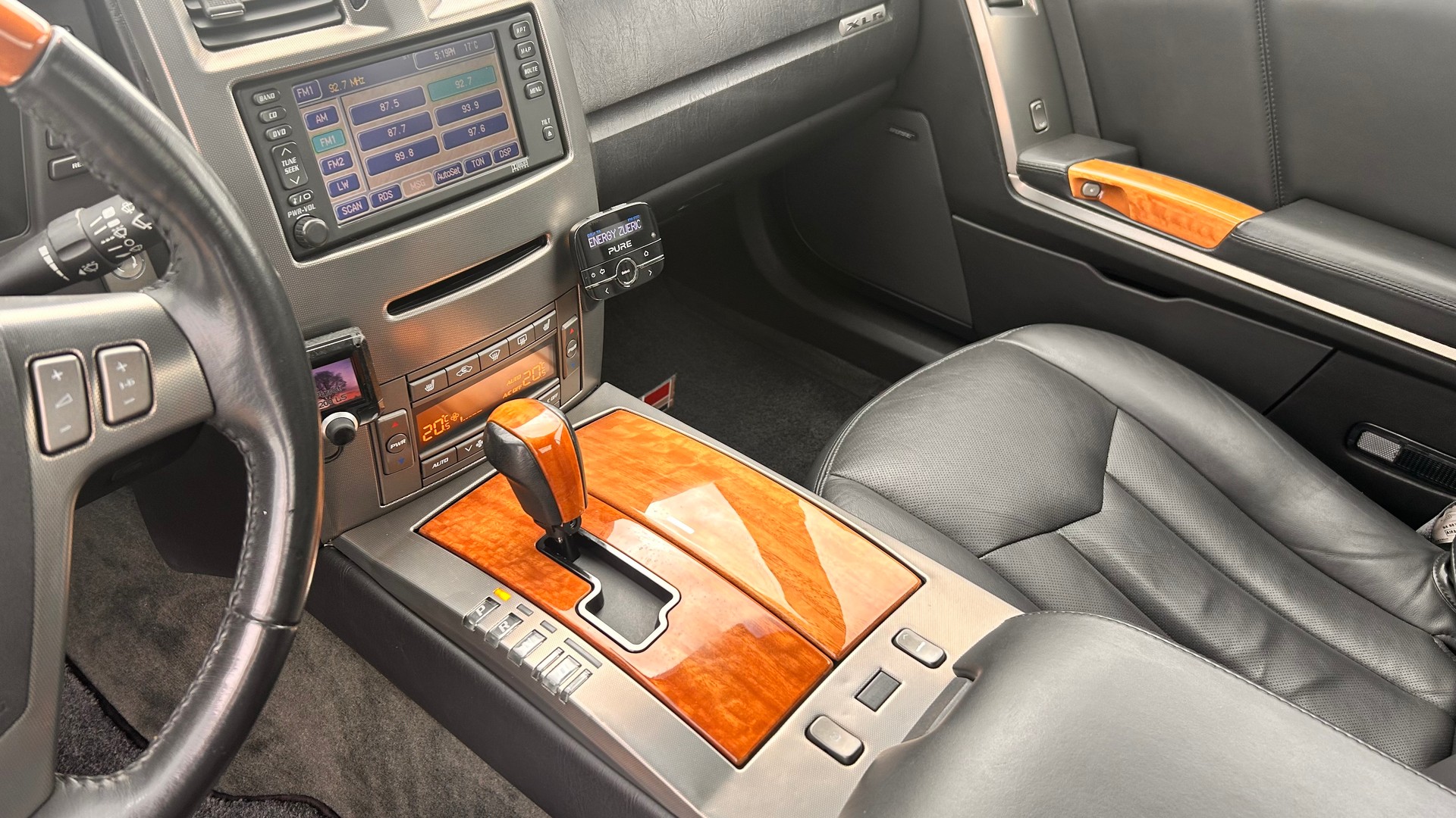 CADILLAC XLR 4.6 32V-image-3