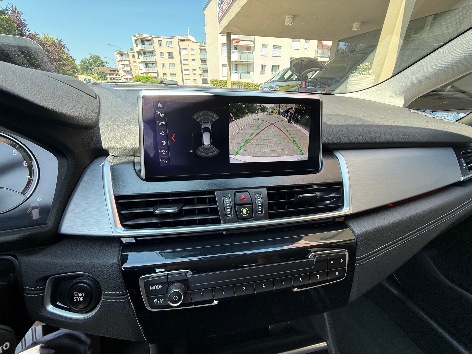 BMW 225xe iPerformance Active Tourer Steptronic-image-6