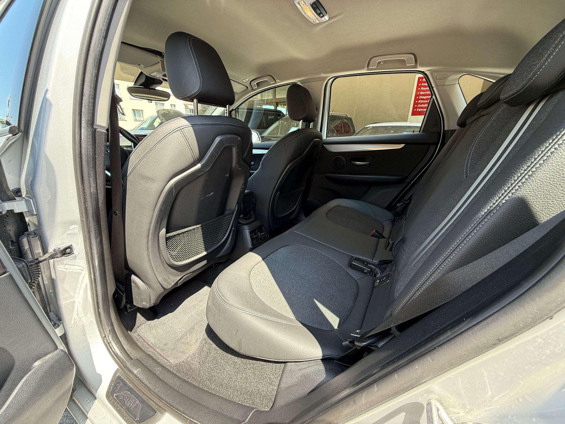 BMW 225xe iPerformance Active Tourer Steptronic-image-10
