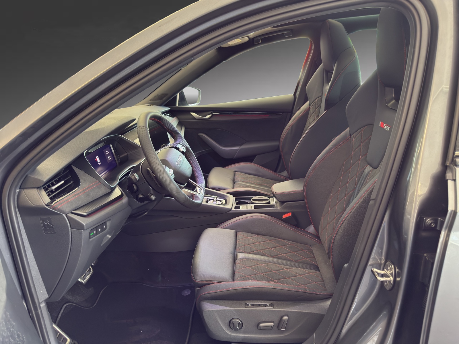 SKODA Octavia Combi 2.0 TSI DSG RS-image-5