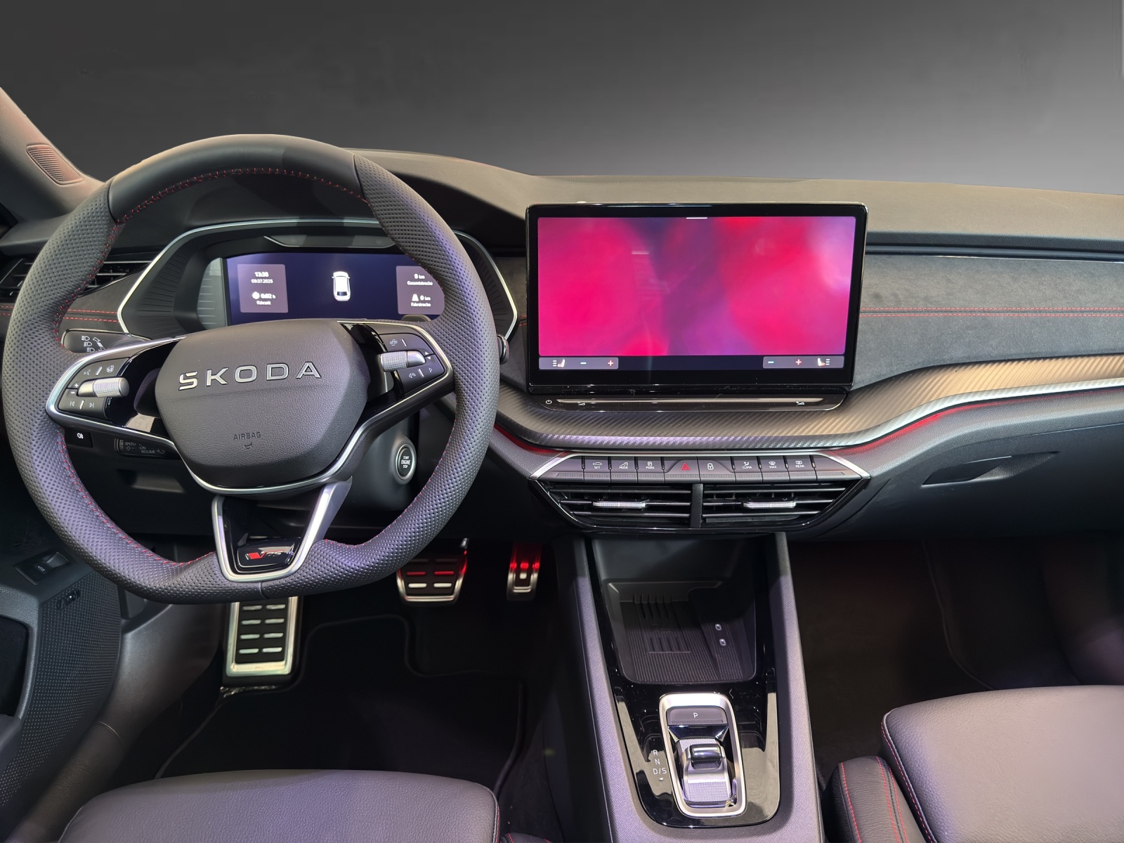 SKODA Octavia Combi 2.0 TSI DSG RS-image-7