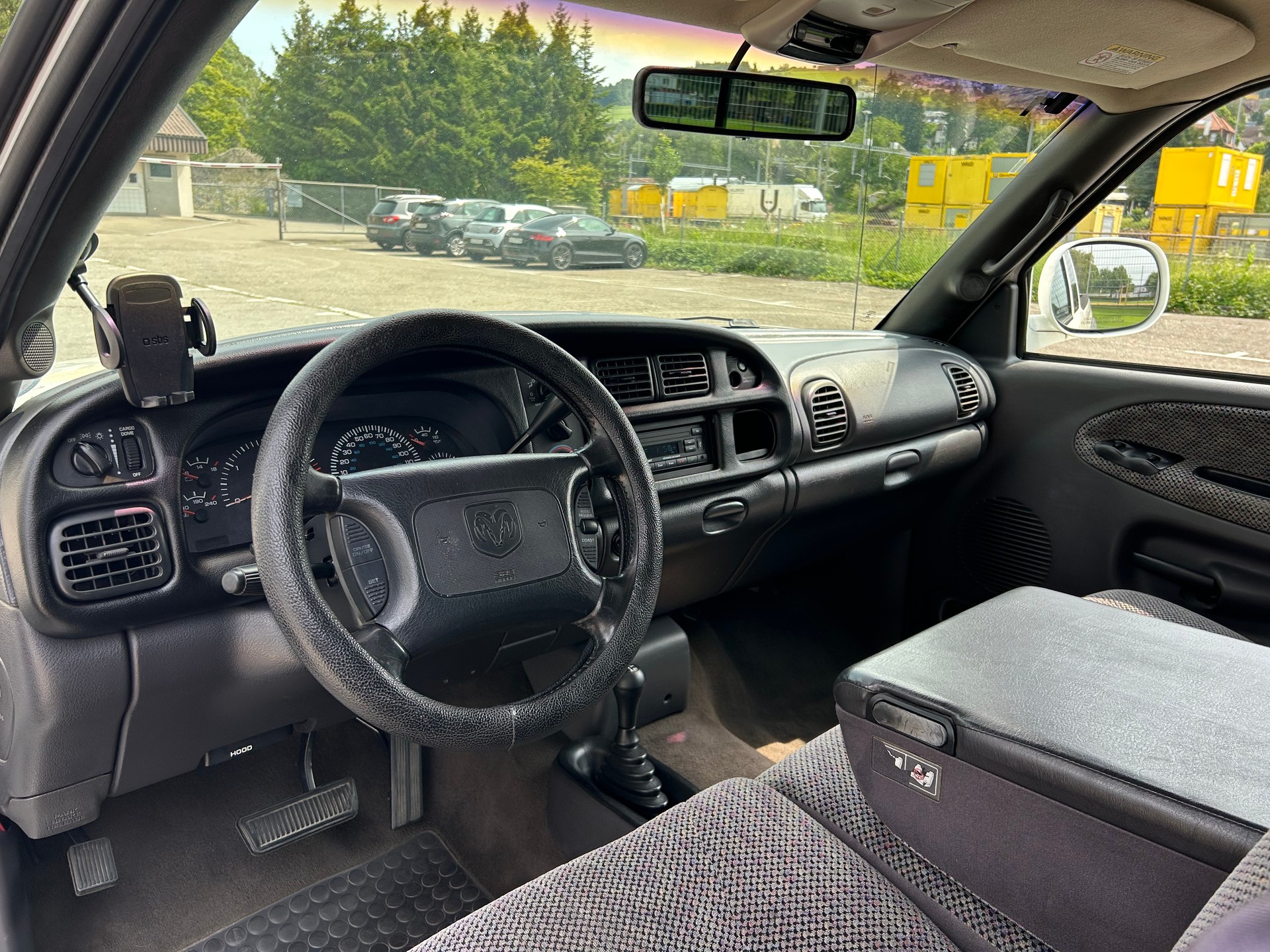 DODGE Ram 2500 Cummins SLT-image-8