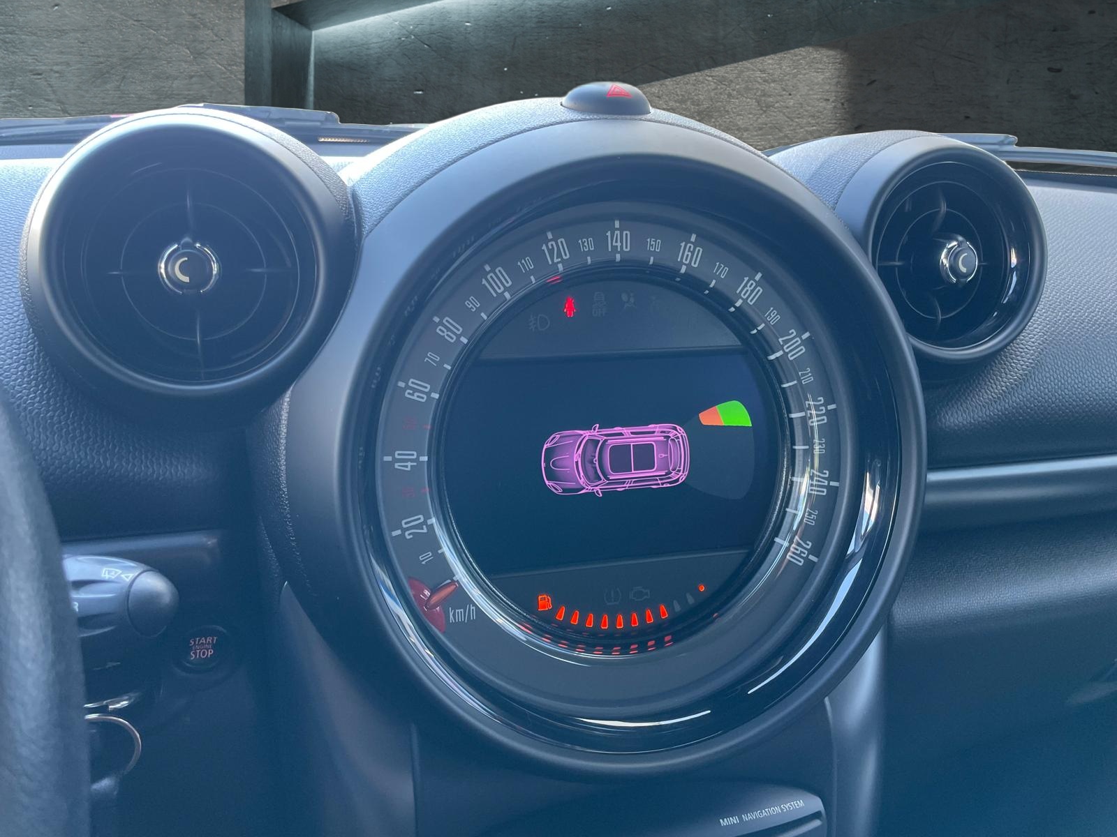 MINI Countryman Cooper SD ALL4 Steptronic (24)-image-13