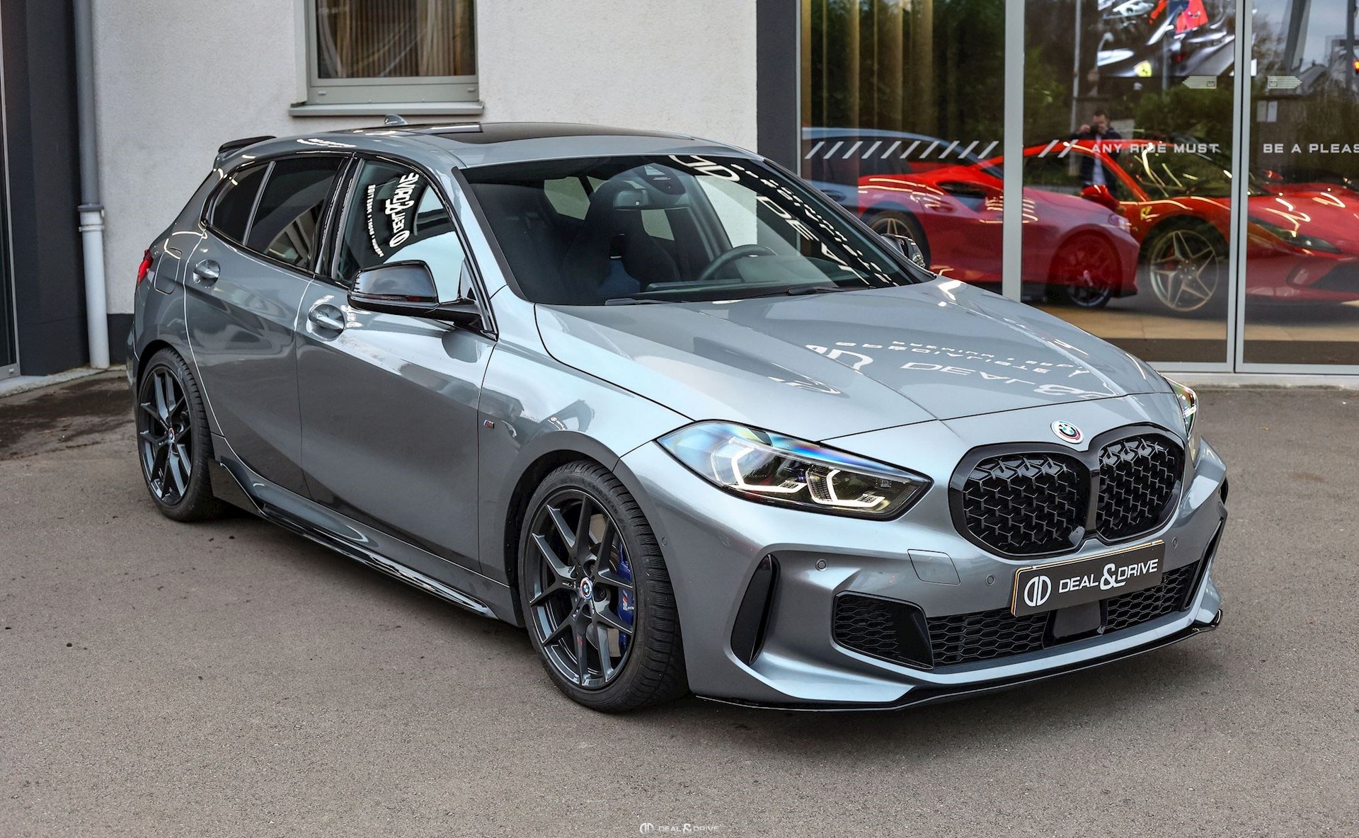 BMW M135i xDrive Steptronic-image-3
