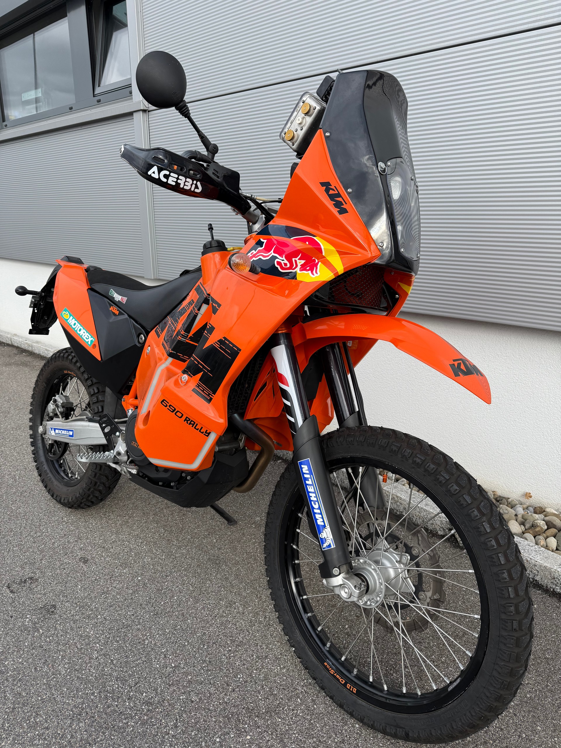 KTM 690 Enduro Rally-showroom-element-1