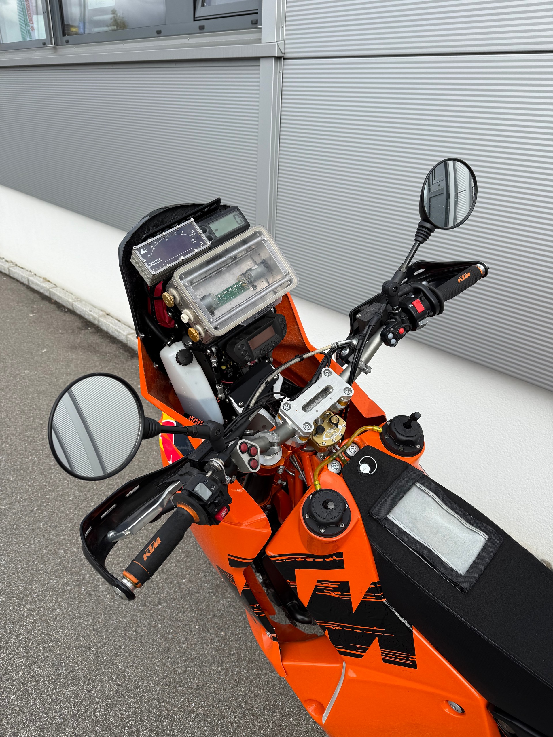 KTM 690 Enduro Rally-image-8