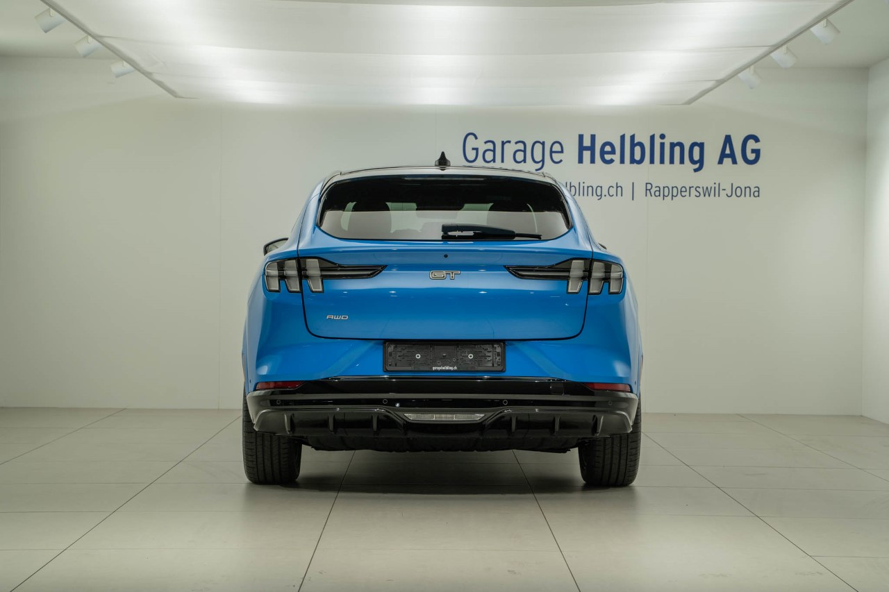 FORD Mustang Mach-E Extended GT AWD-image-3