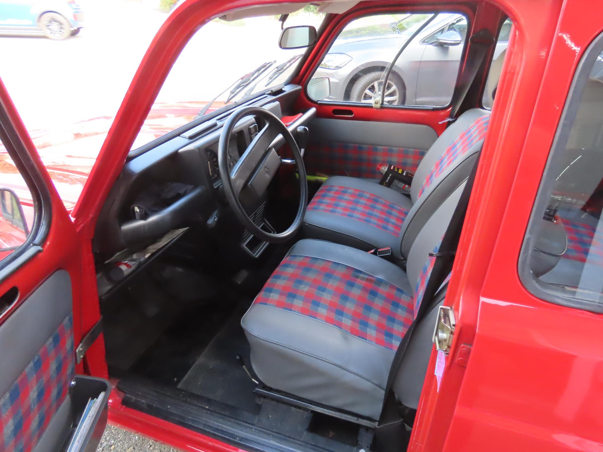 RENAULT R4 1100 Base-image-6