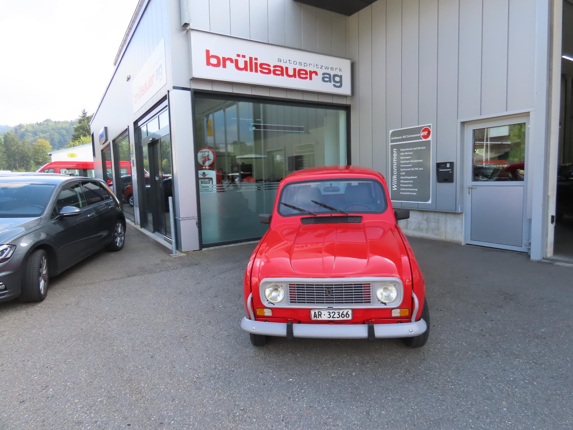 RENAULT R4 1100 Base-image-1