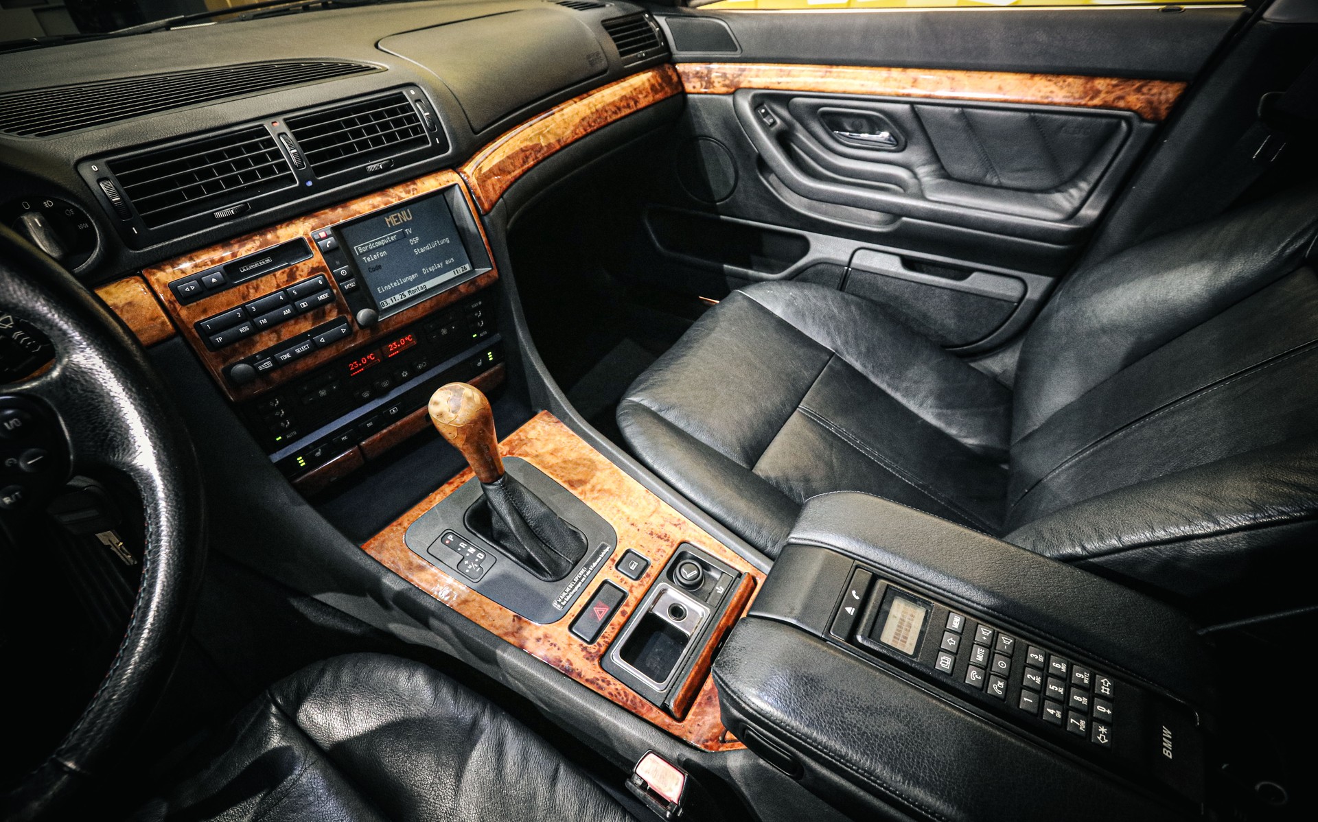 BMW 740i E38 4.4L V8 (M62B44)-image-15
