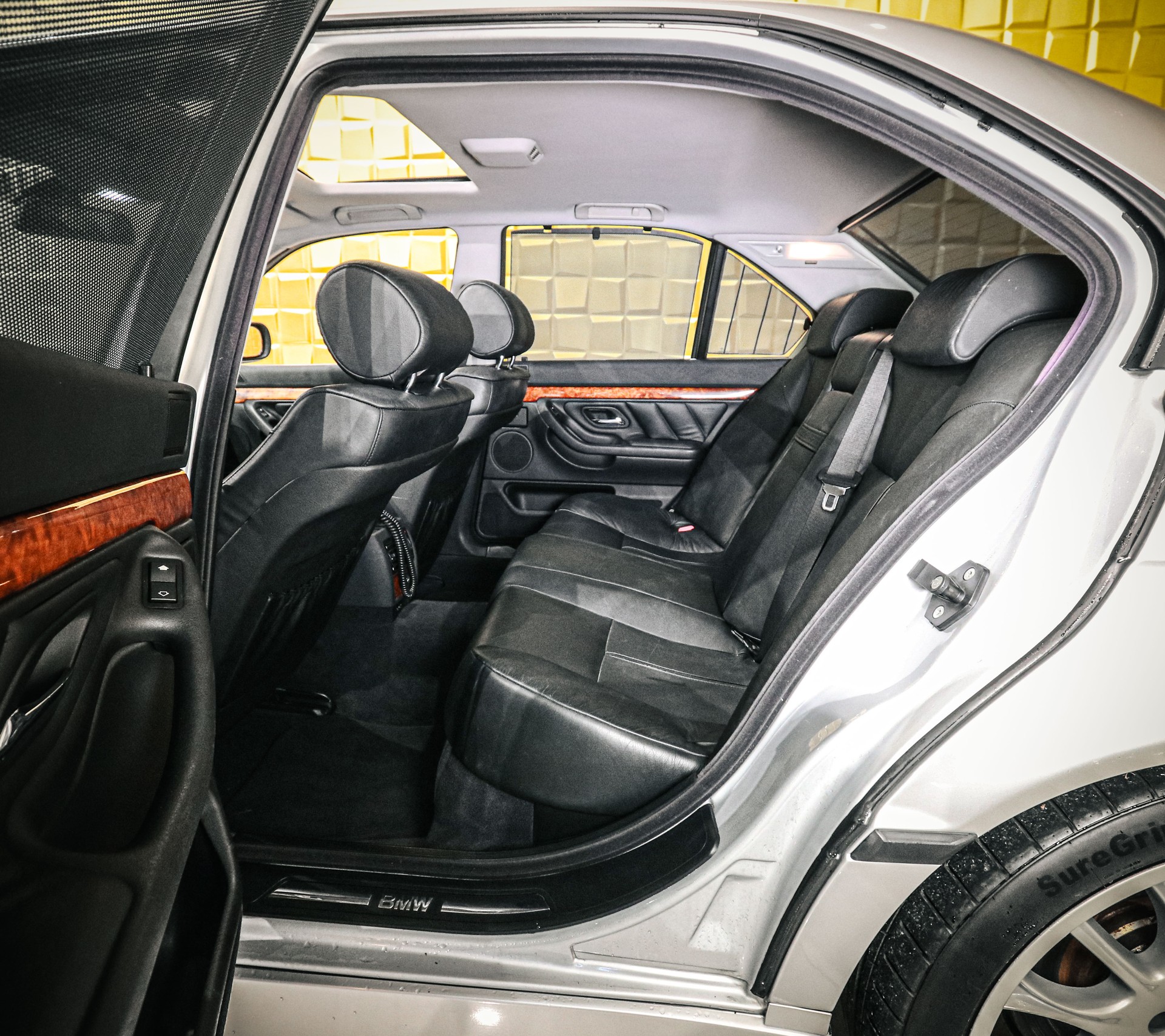 BMW 740i E38 4.4L V8 (M62B44)-image-11
