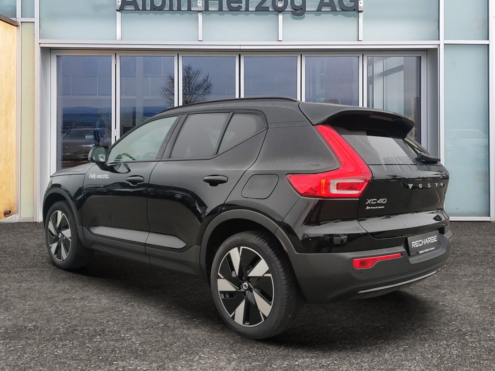 VOLVO XC40 E60 Core-image-2