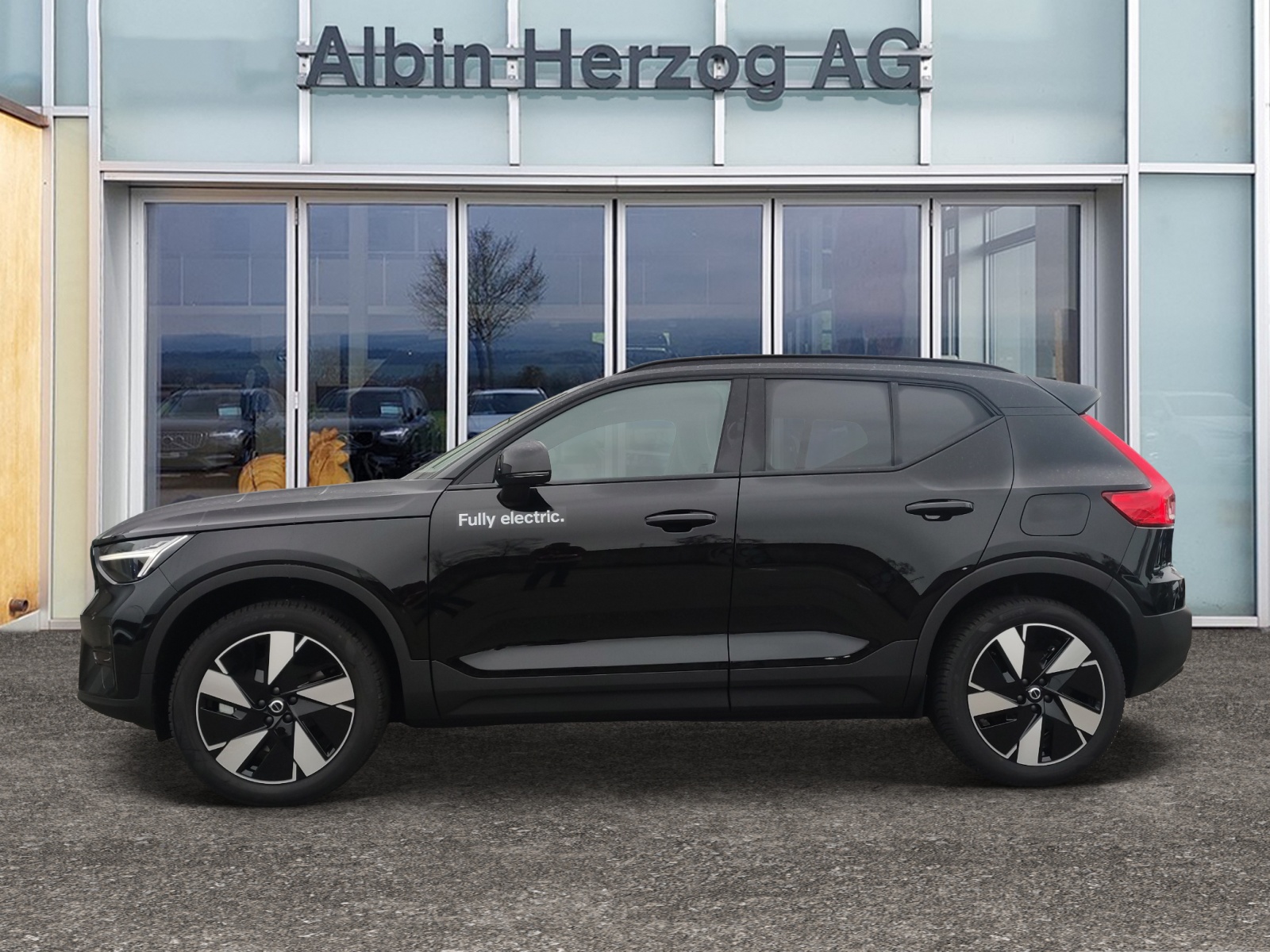 VOLVO XC40 E60 Core-image-1