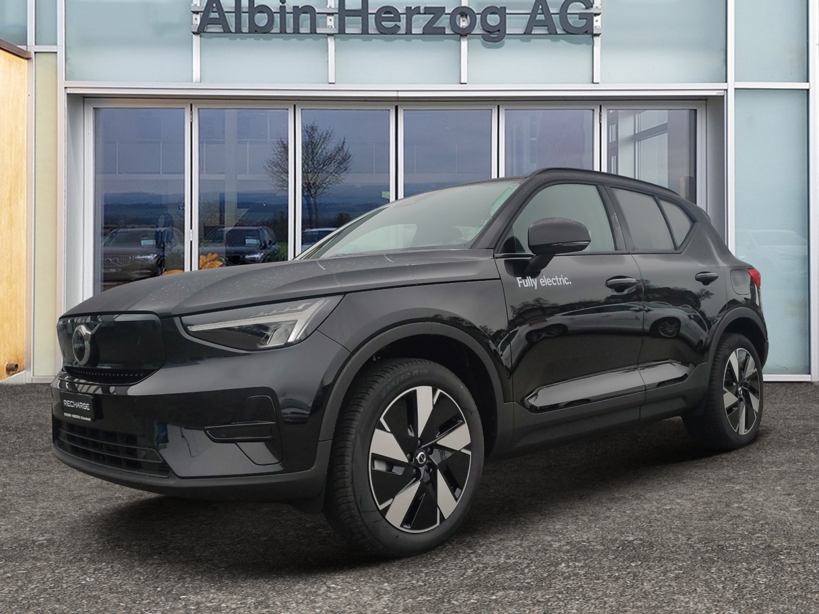 VOLVO XC40 E60 Core-image-0