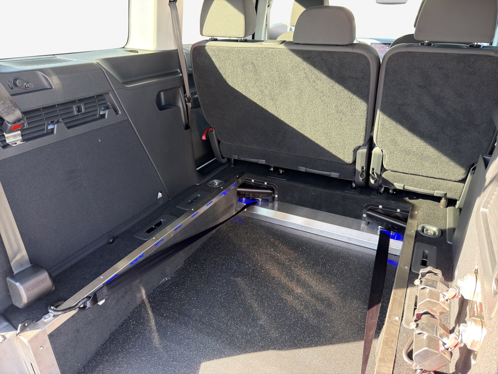 VW Caddy Maxi 1.5 TSI Plug in Hybrid Liberty DSG-image-13