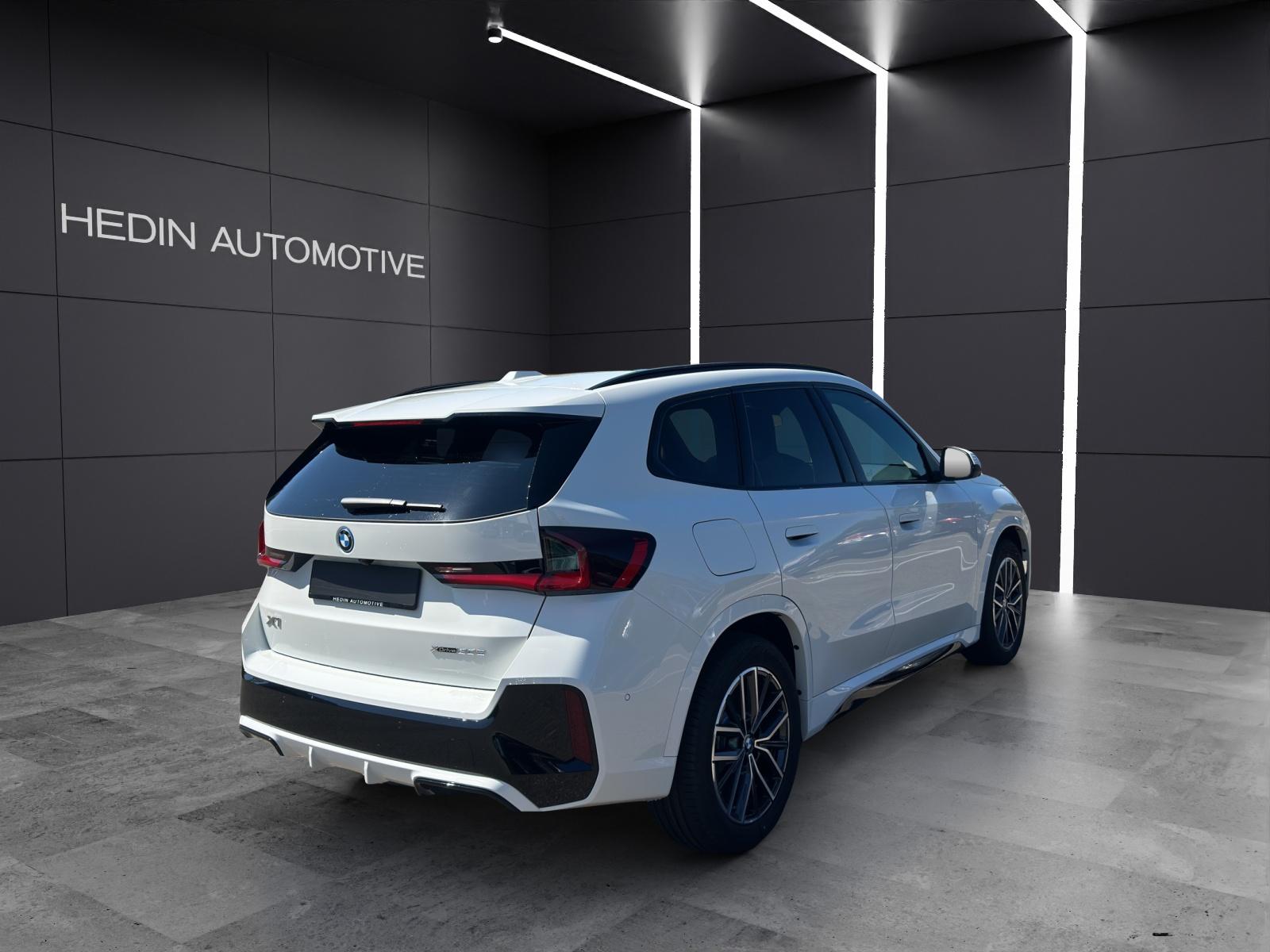 BMW X1 30e xDrive-image-16