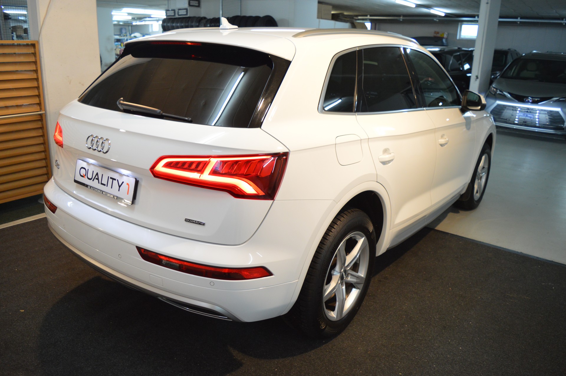 AUDI Q5 35 TDI sport quattro S-tronic-image-9