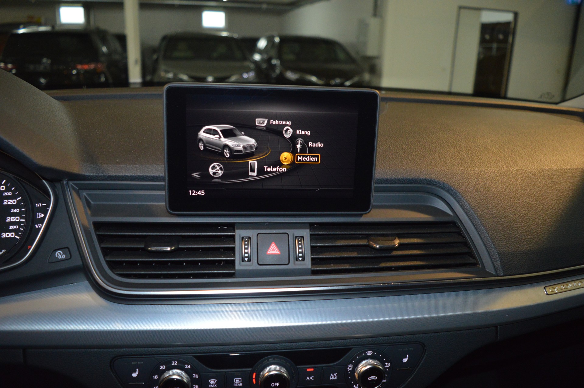AUDI Q5 35 TDI sport quattro S-tronic-image-19