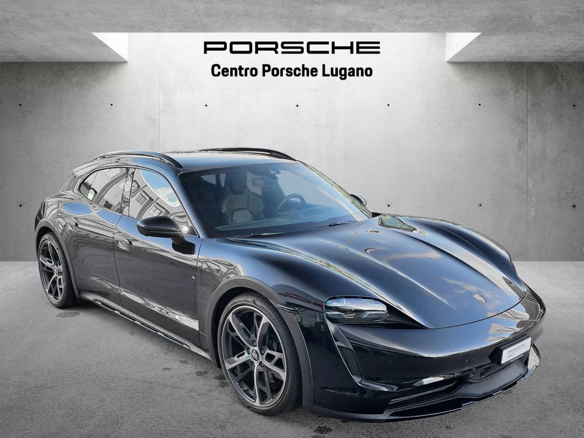 PORSCHE Taycan 4S Cross Turismo (MY23)-image-5
