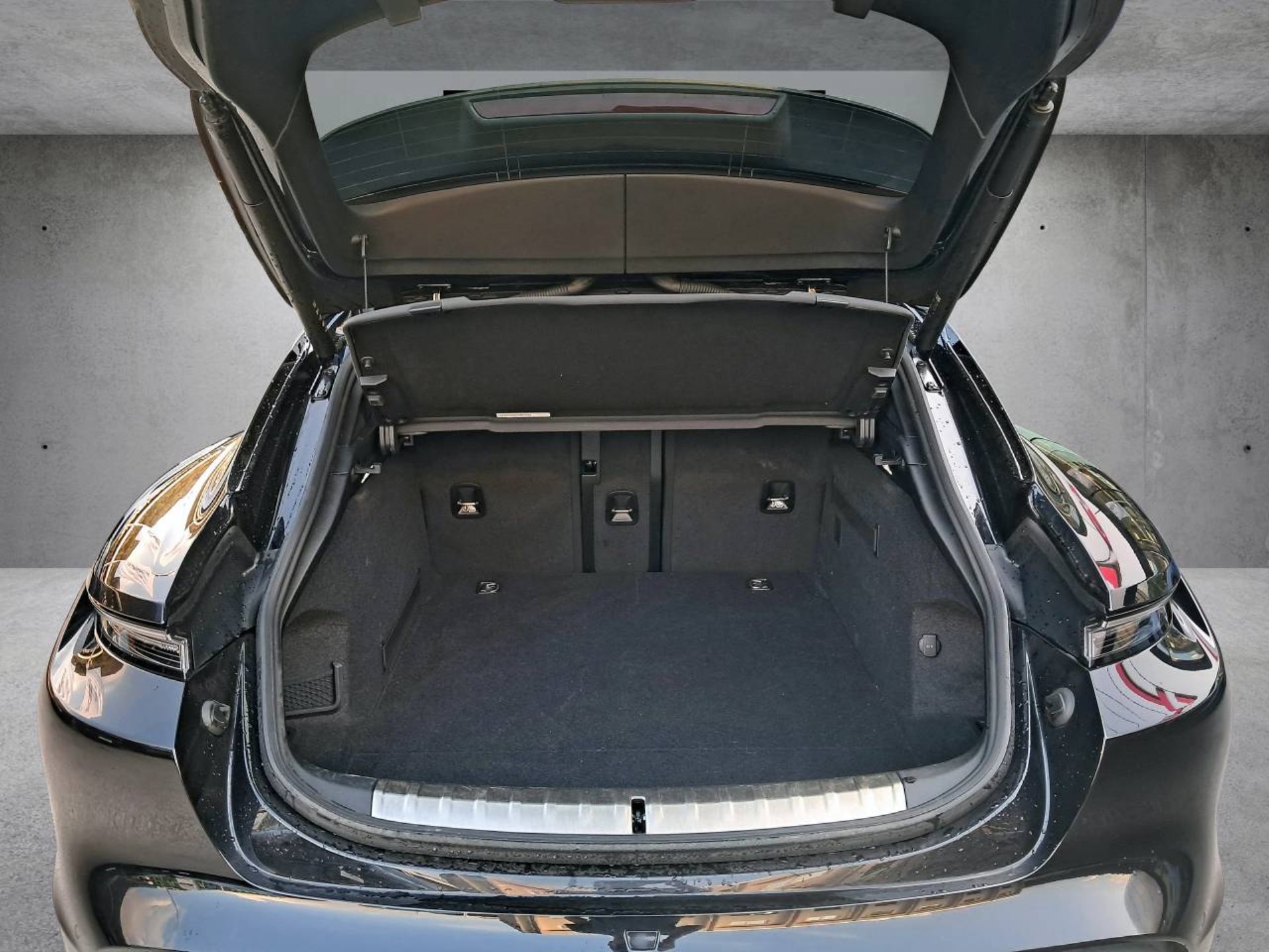 PORSCHE Taycan 4S Cross Turismo (MY23)-image-10