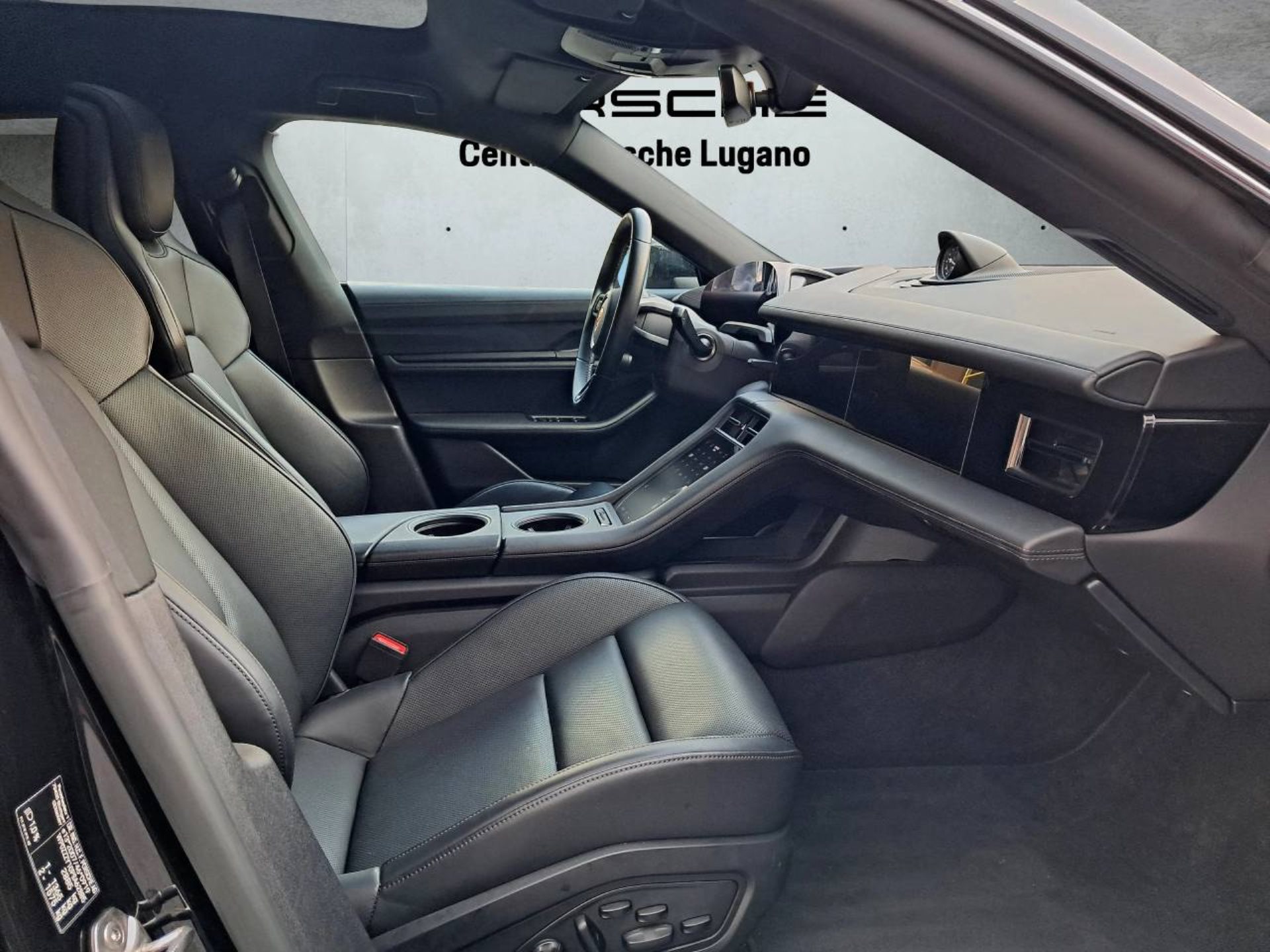 PORSCHE Taycan 4S Cross Turismo (MY23)-image-14
