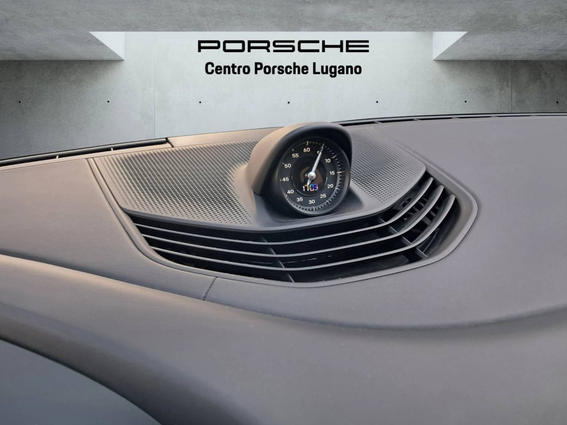 PORSCHE Taycan 4S Cross Turismo (MY23)-image-29
