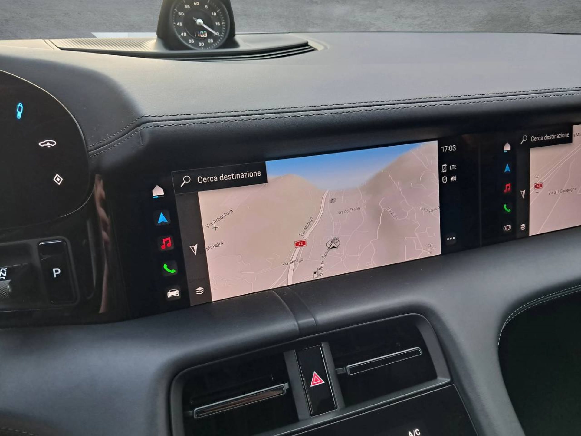 PORSCHE Taycan 4S Cross Turismo (MY23)-image-25