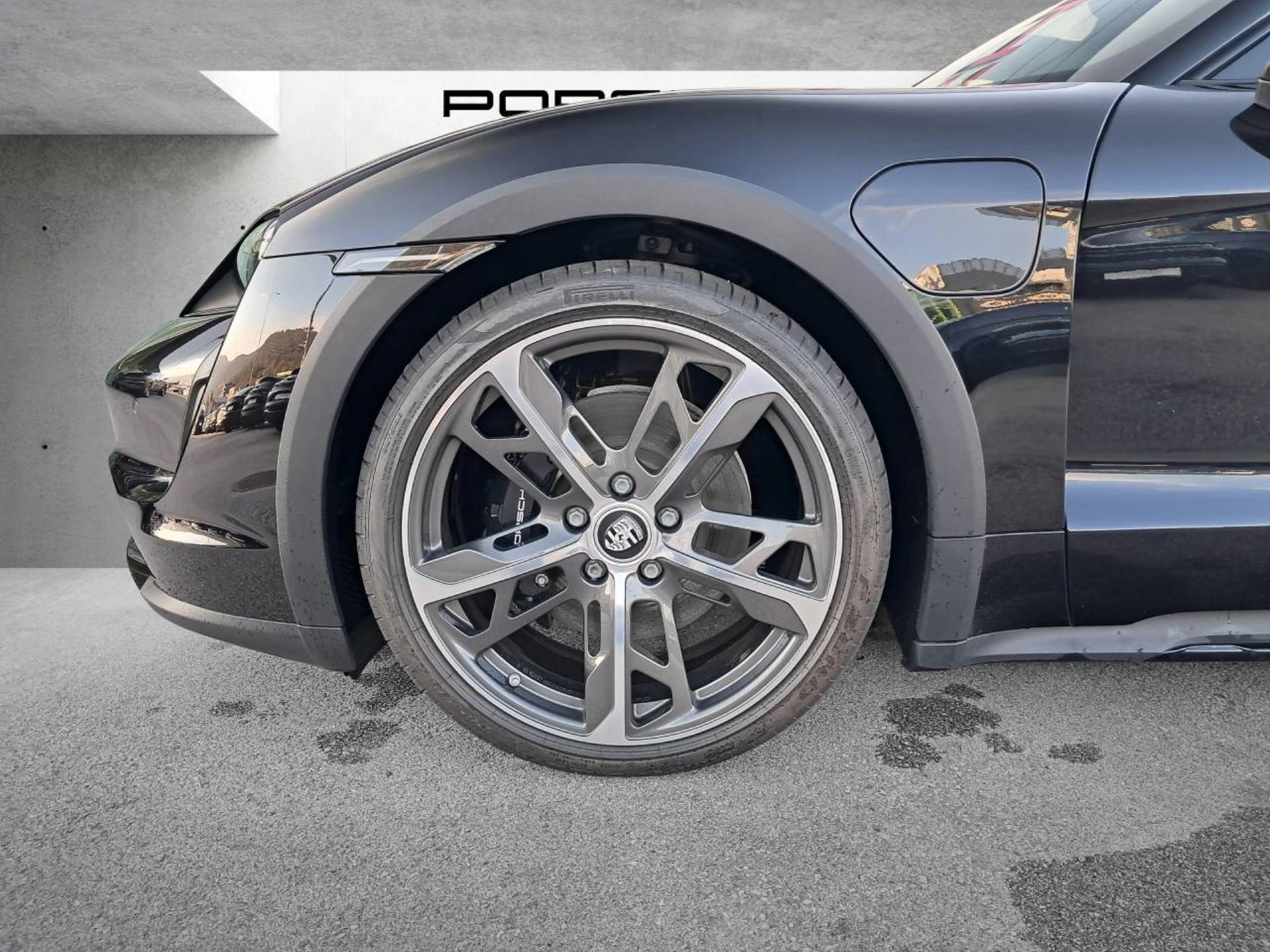 PORSCHE Taycan 4S Cross Turismo (MY23)-image-27